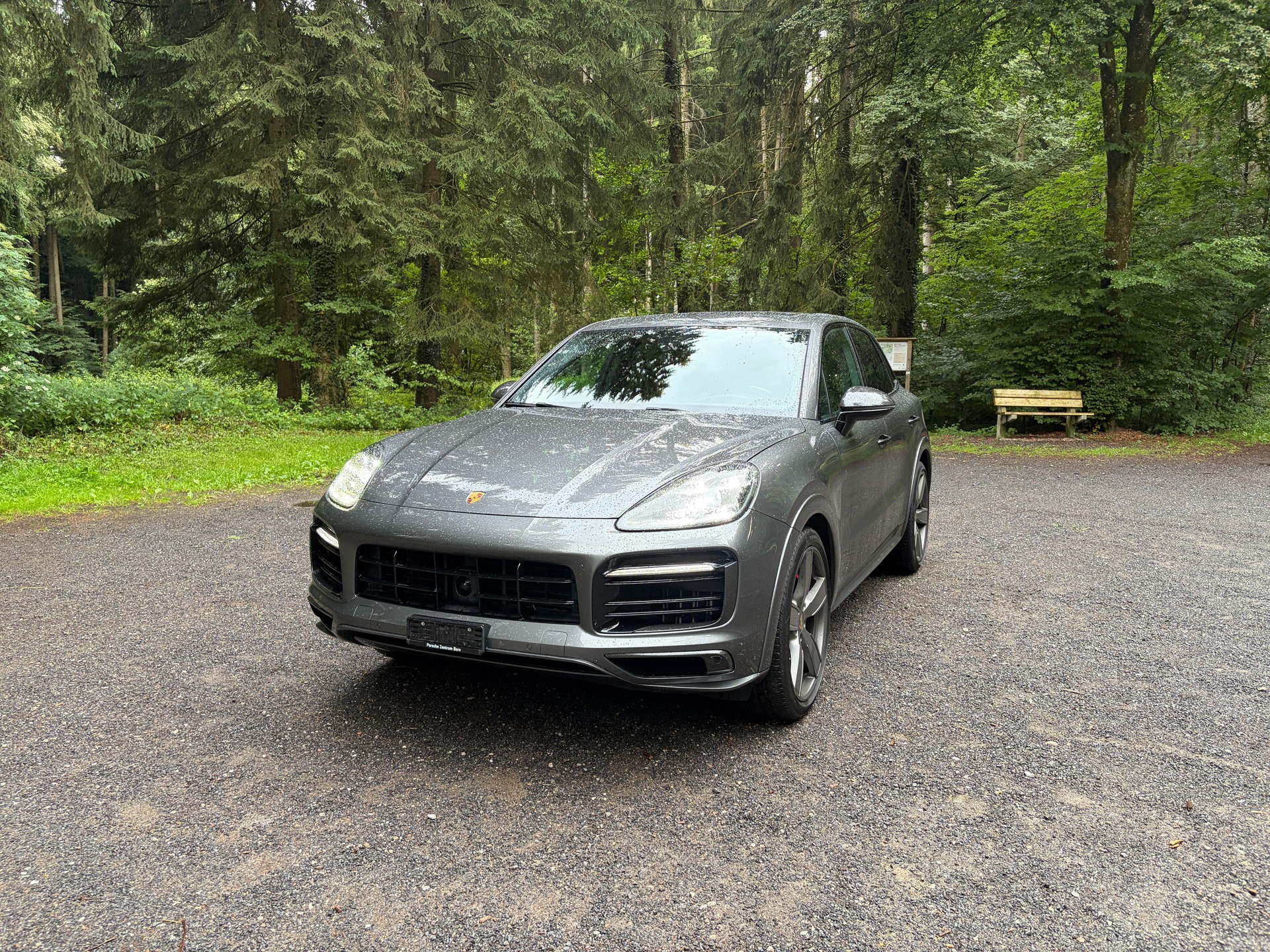 PORSCHE 4.0 V8 GTS-image-0