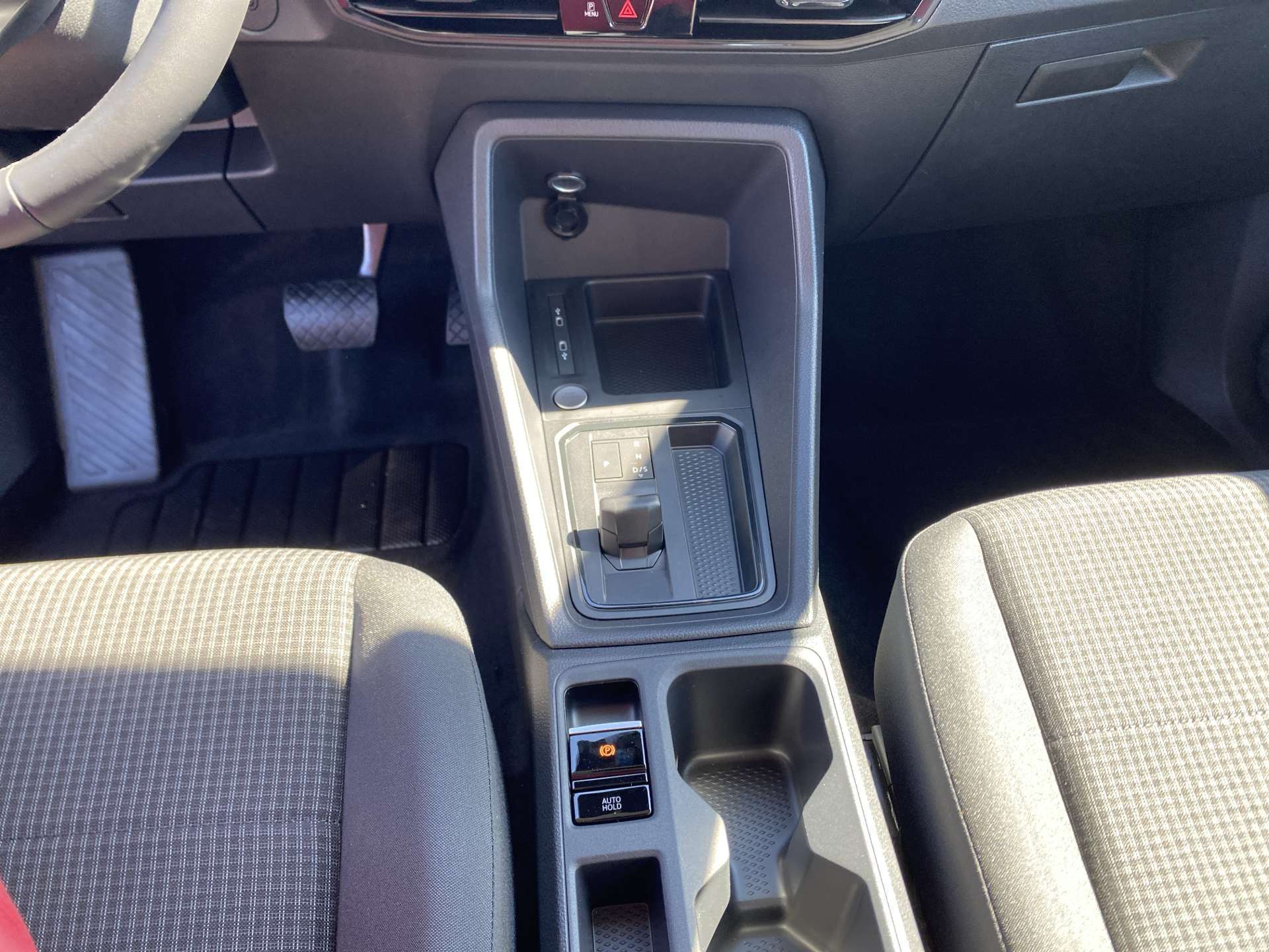 VW Caddy 2.0 TDi Origin DSG-Automat-image-9