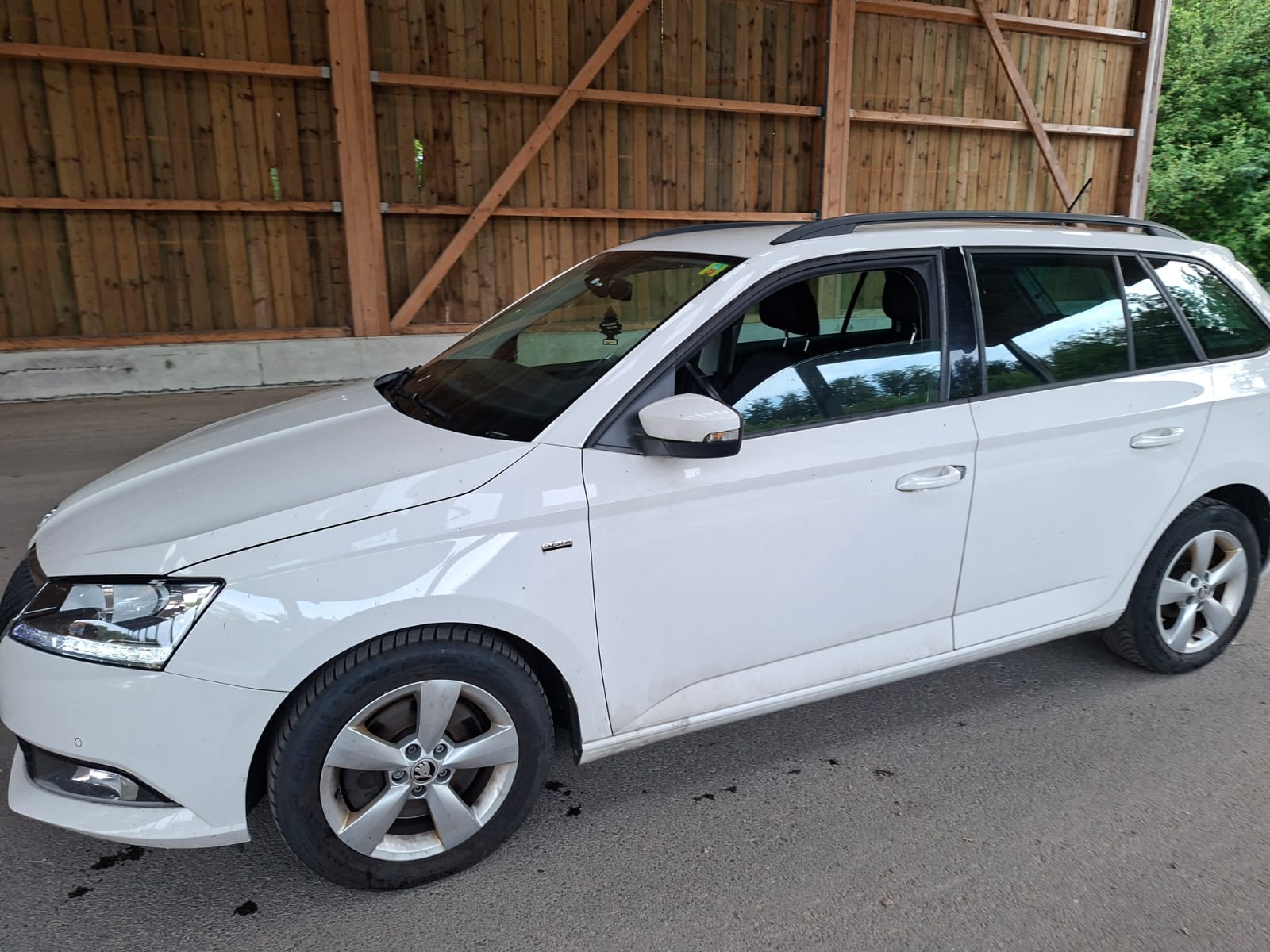 SKODA Fabia Combi 1.0 TSI Ambition-image-5