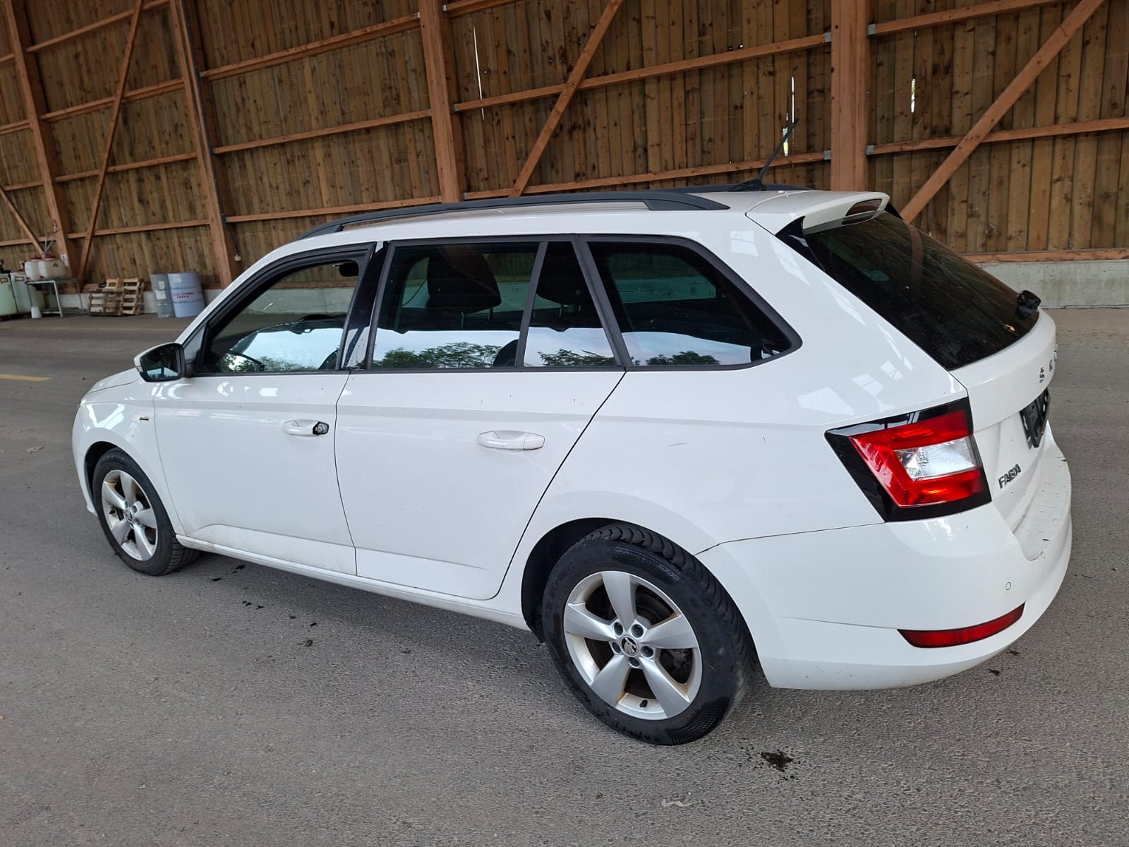 SKODA Fabia Combi 1.0 TSI Ambition-image-4