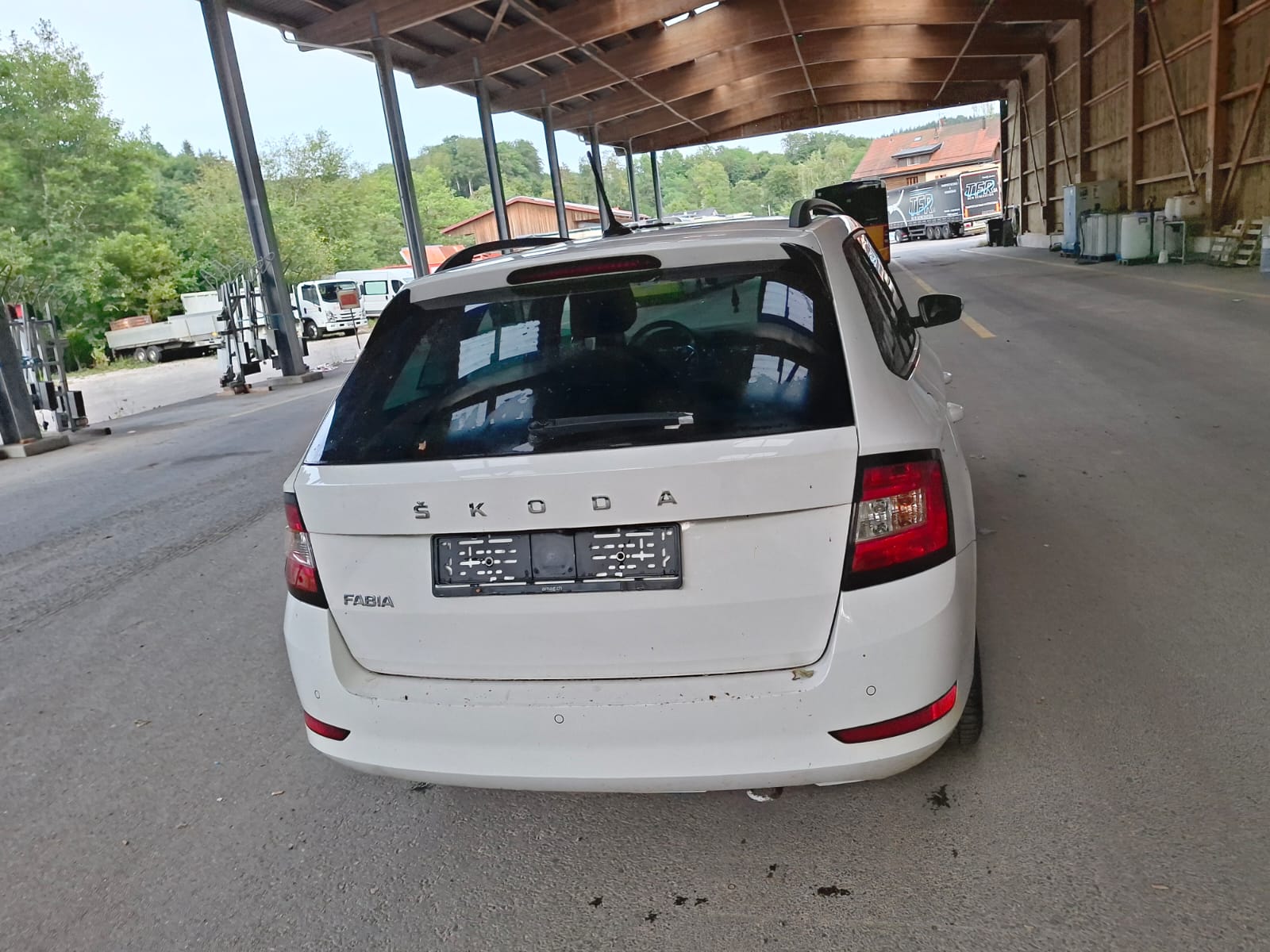 SKODA Fabia Combi 1.0 TSI Ambition-image-3