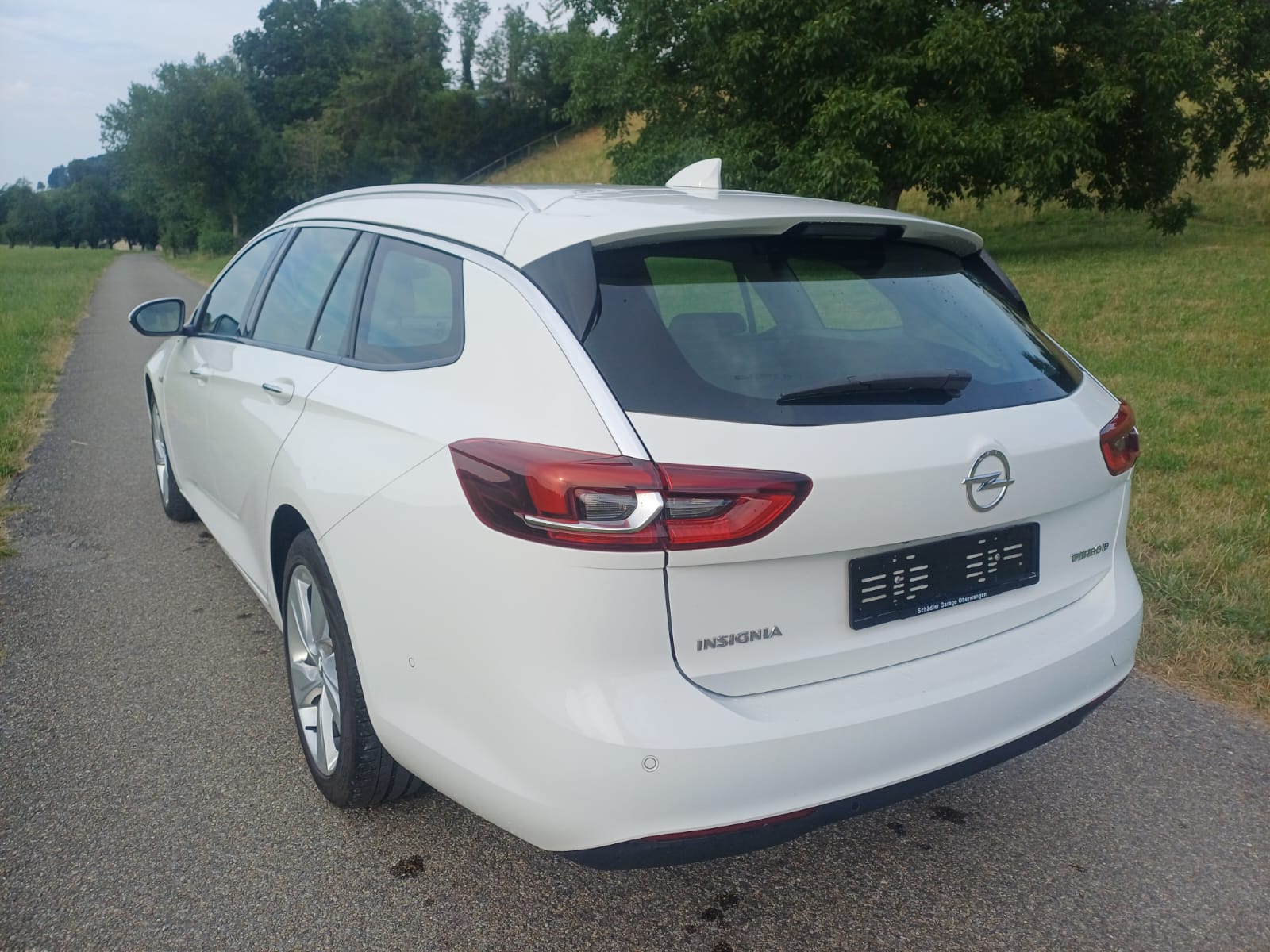 OPEL Insignia 2.0 CDTI SportsTourer Exclusive Automatic-image-3
