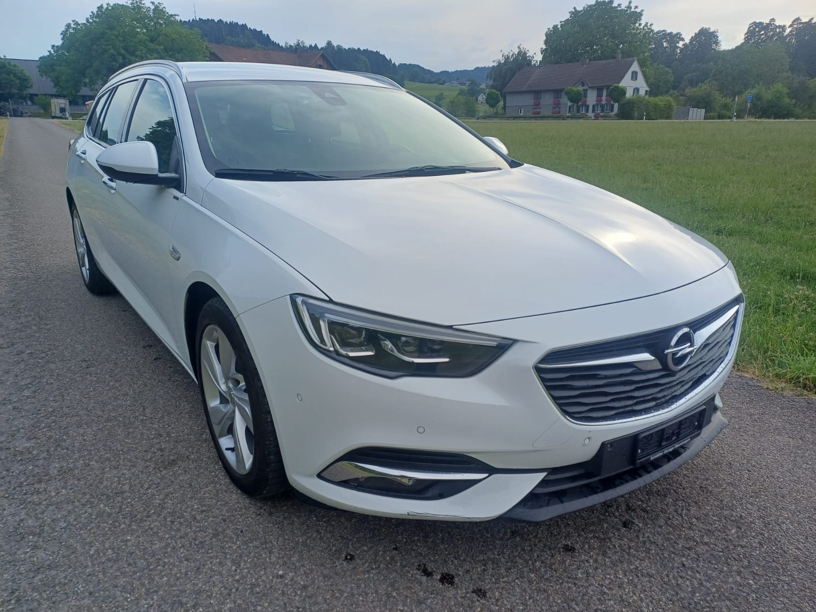 OPEL Insignia 2.0 CDTI SportsTourer Exclusive Automatic-image-1