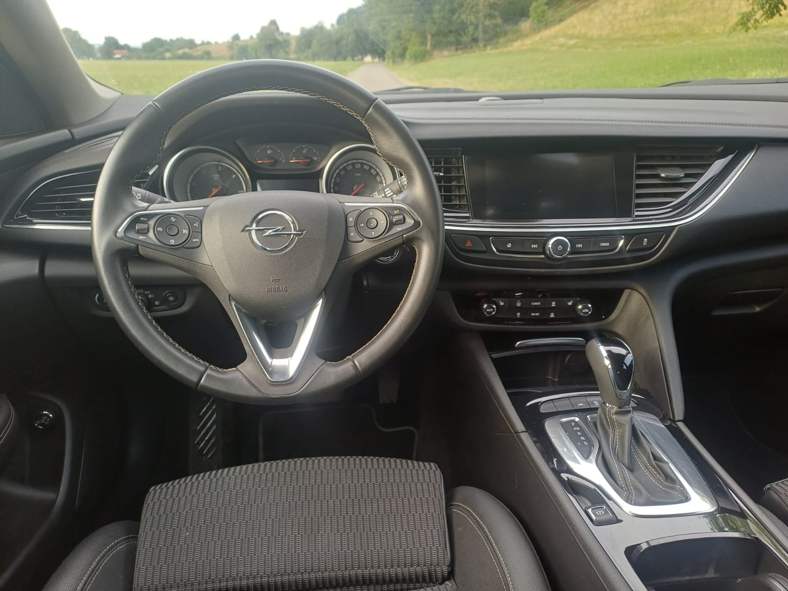 OPEL Insignia 2.0 CDTI SportsTourer Exclusive Automatic-image-4