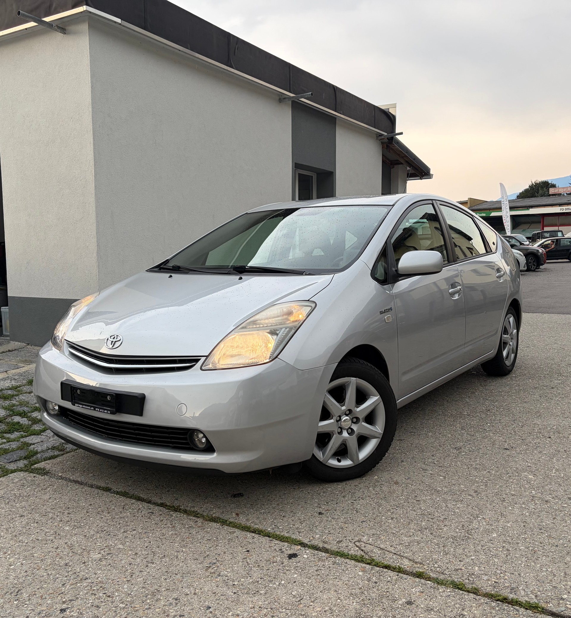 TOYOTA Prius 1.5 16V Hybrid Limited-image-1