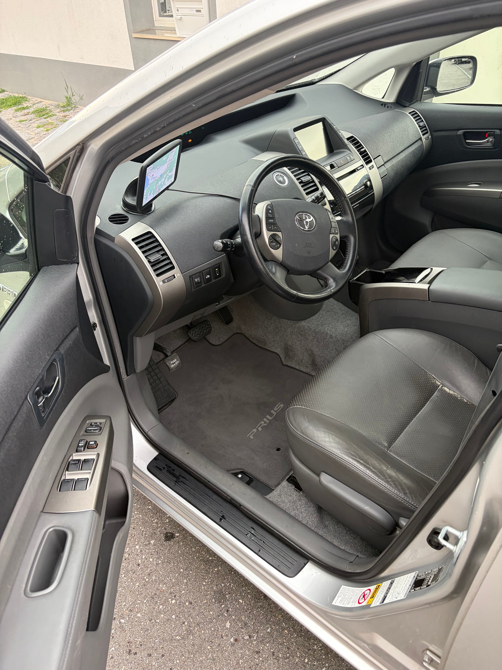 TOYOTA Prius 1.5 16V Hybrid Limited-image-8
