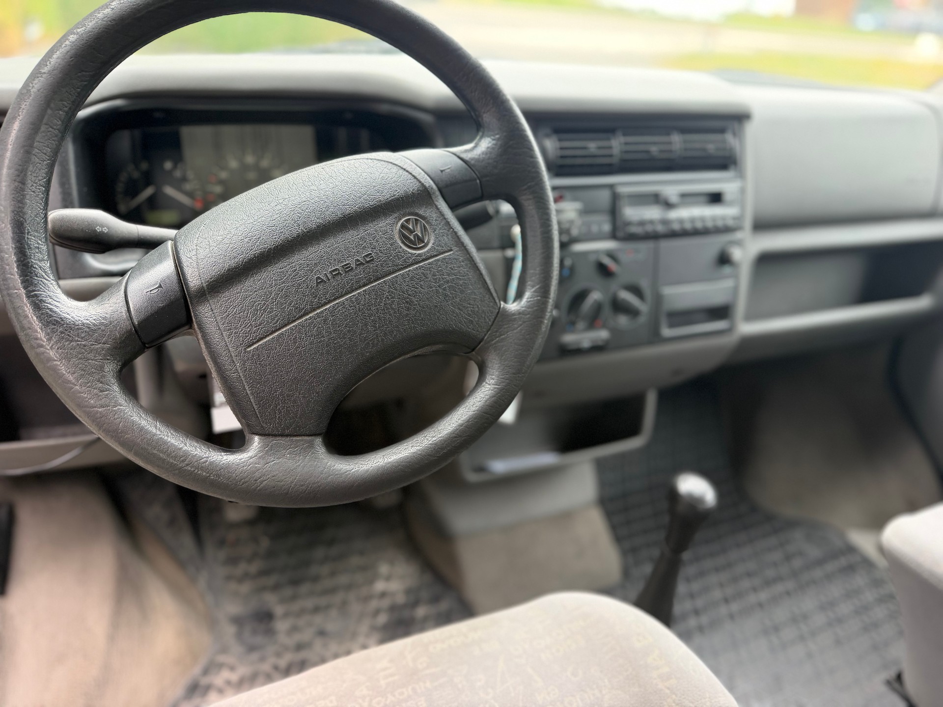 VW T4 Multivan 2.5TDI ABS-image-16