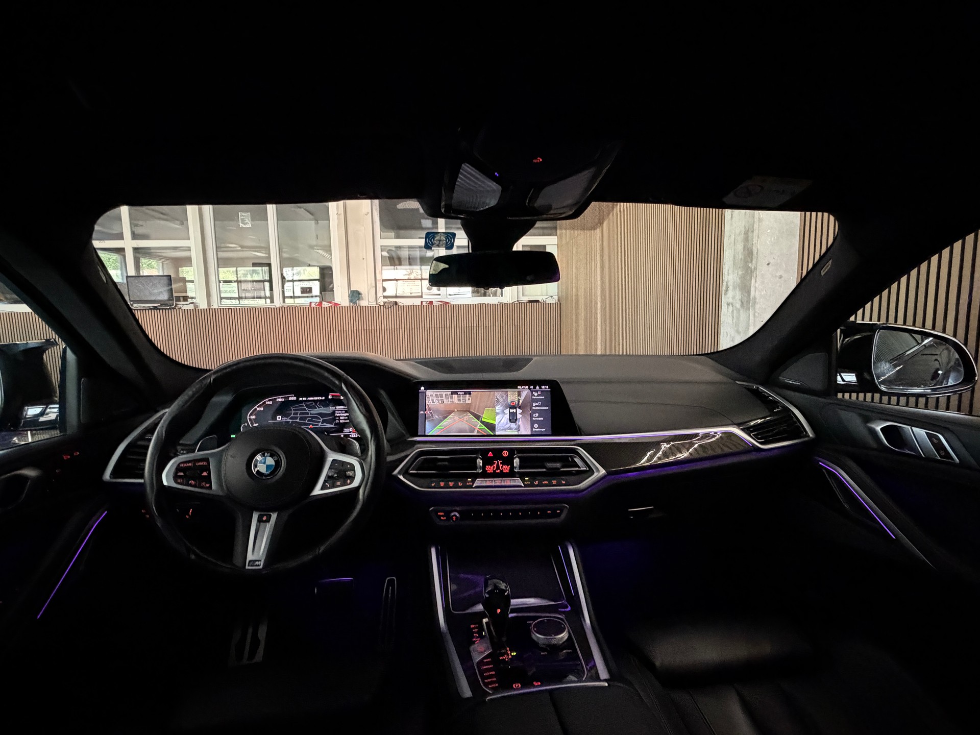 BMW X6 M50d-image-8