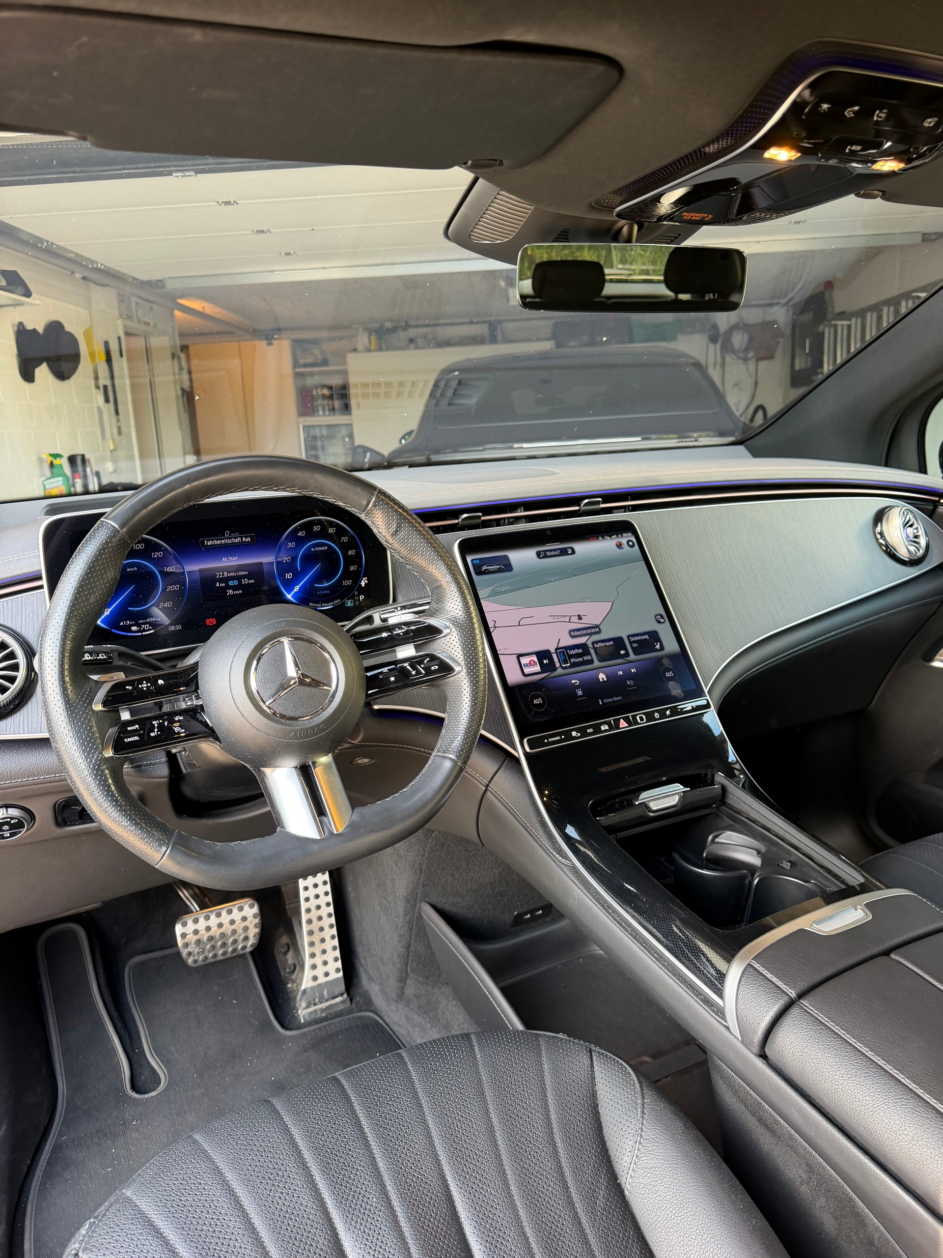 MERCEDES-BENZ EQE 500 Executive Edition AMG Line 4matic-image-4
