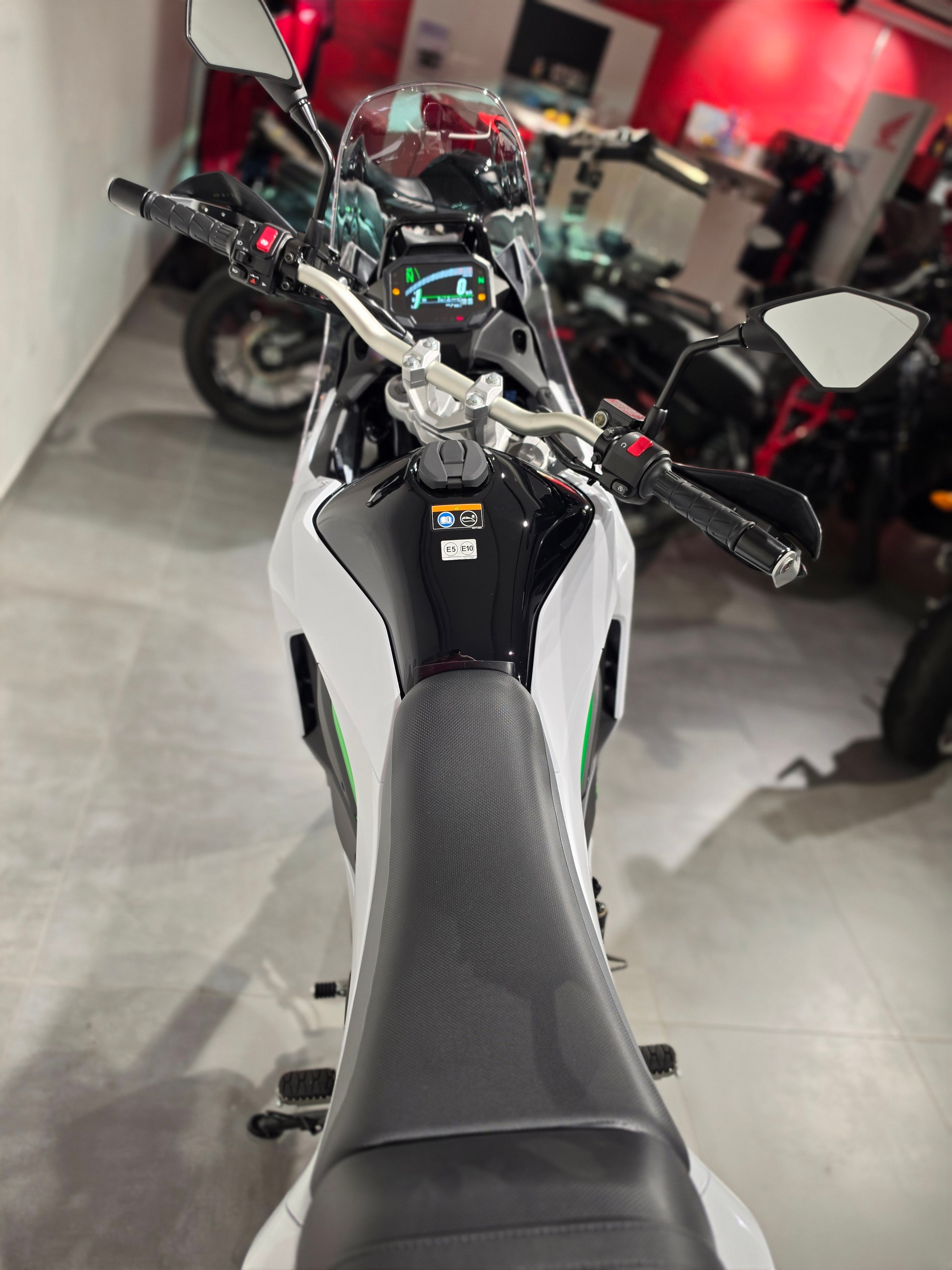 KAWASAKI KLE 500 SE-image-11