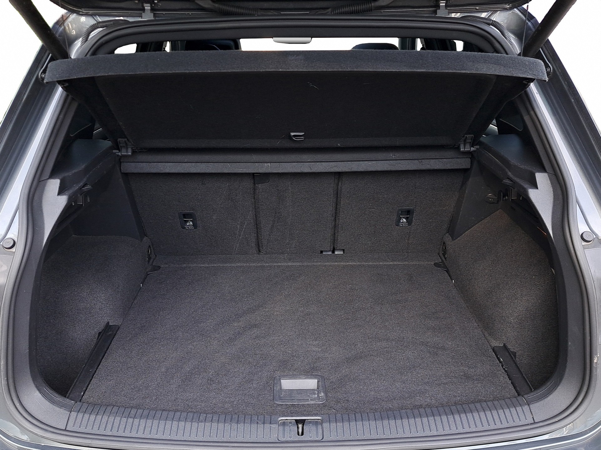 VW Tiguan 2.0TSI R-Line Highline 4Motion DSG *Anhängerkupplung/Panodach*-image-12