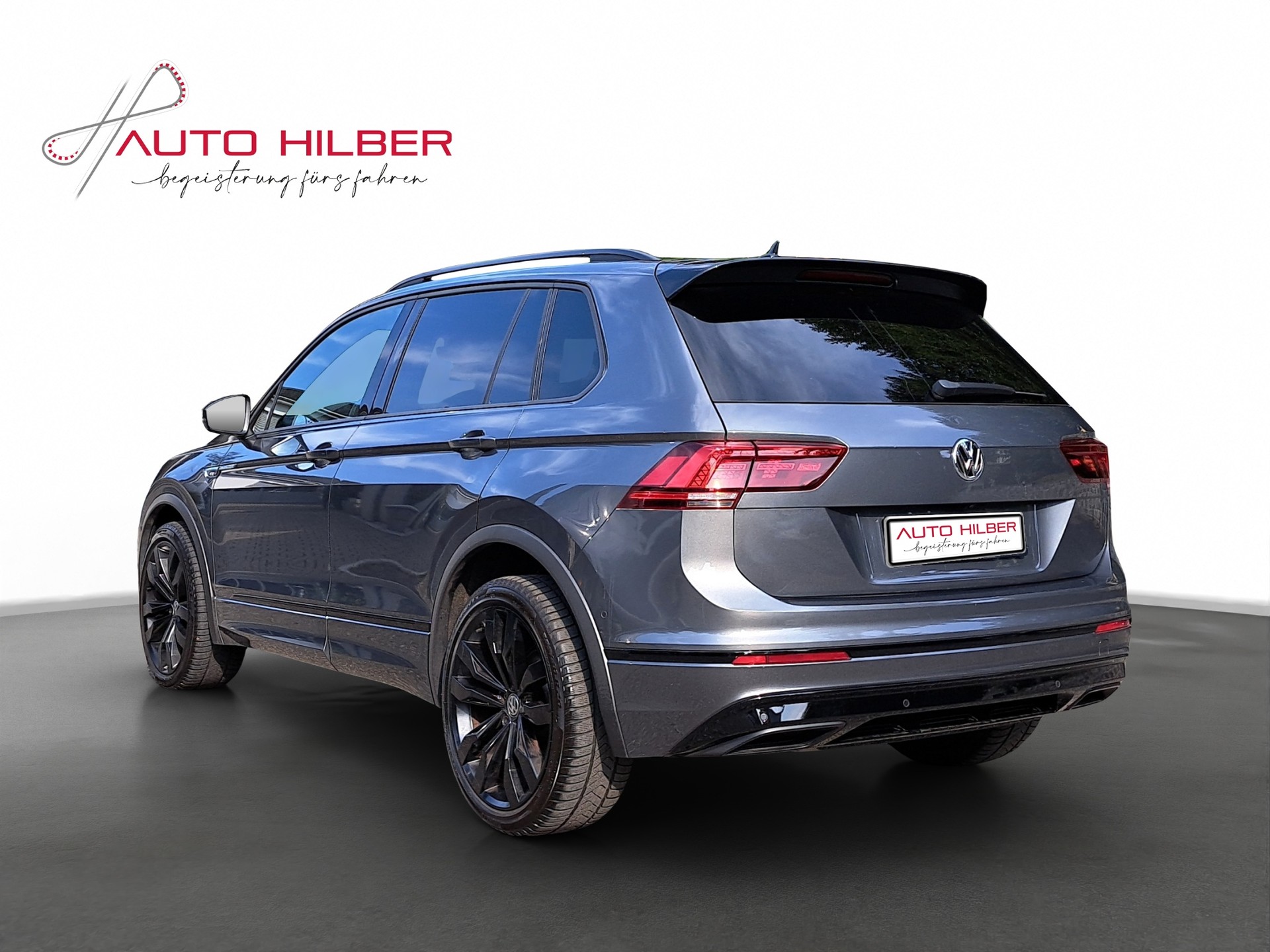 VW Tiguan 2.0TSI R-Line Highline 4Motion DSG *Anhängerkupplung/Panodach*-image-4