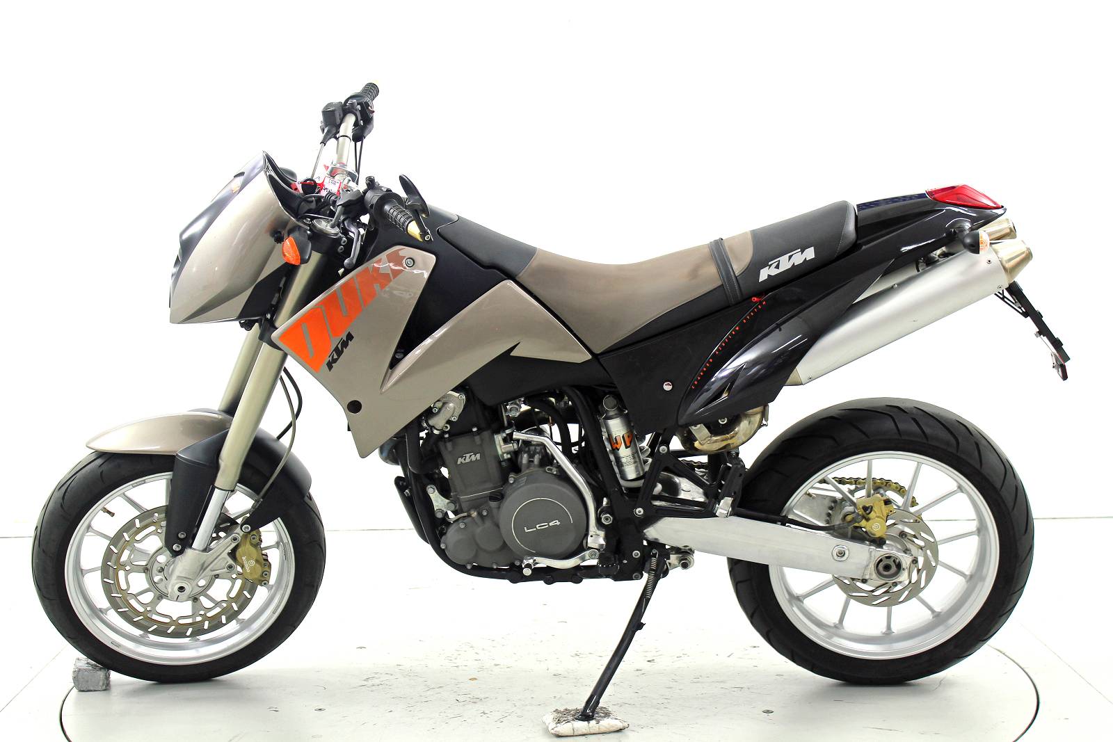 KTM 640 Duke-image-4