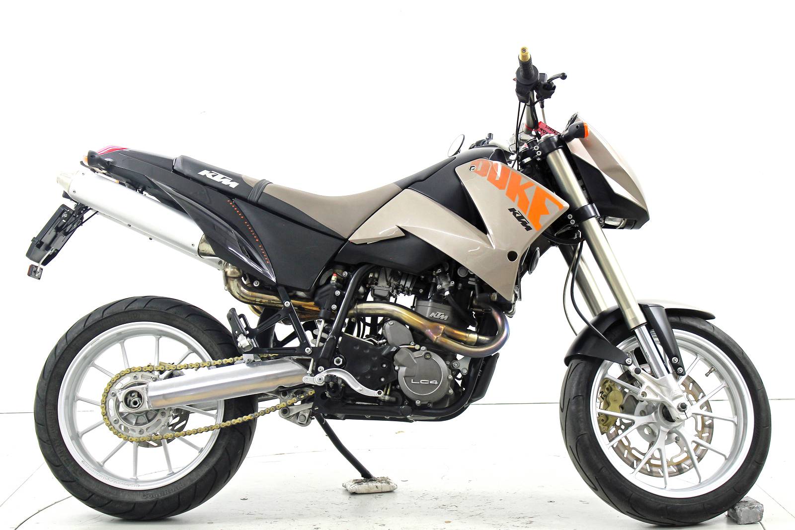KTM 640 Duke-showroom-element-3