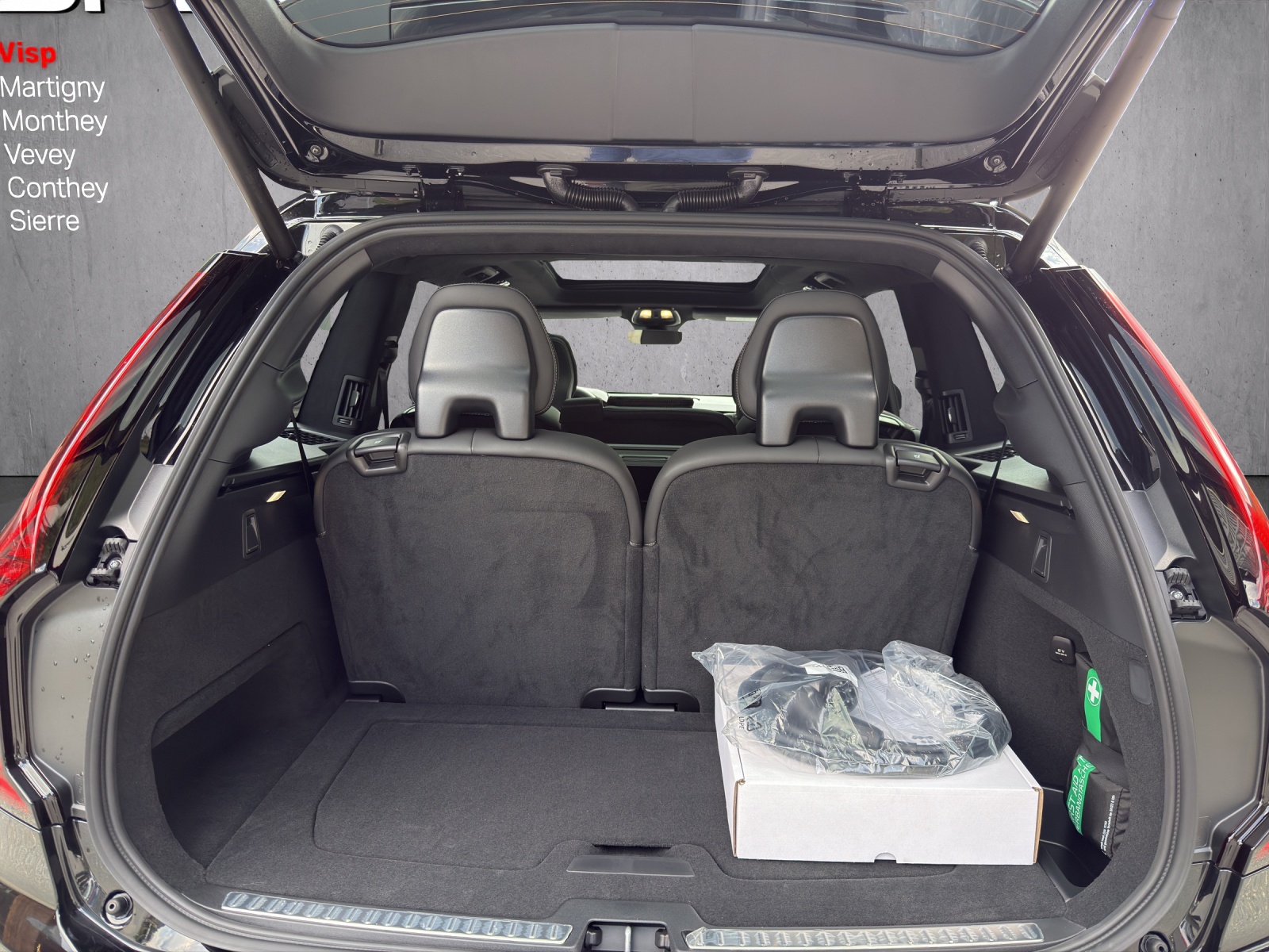 VOLVO XC90 T8 eAWD PluginHybrid Black Edition Geartronic-image-13