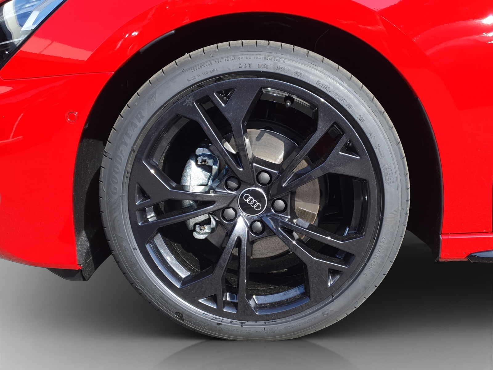 AUDI A3 Sportback TFSI 110 kW S line Attraction S tronic-image-13