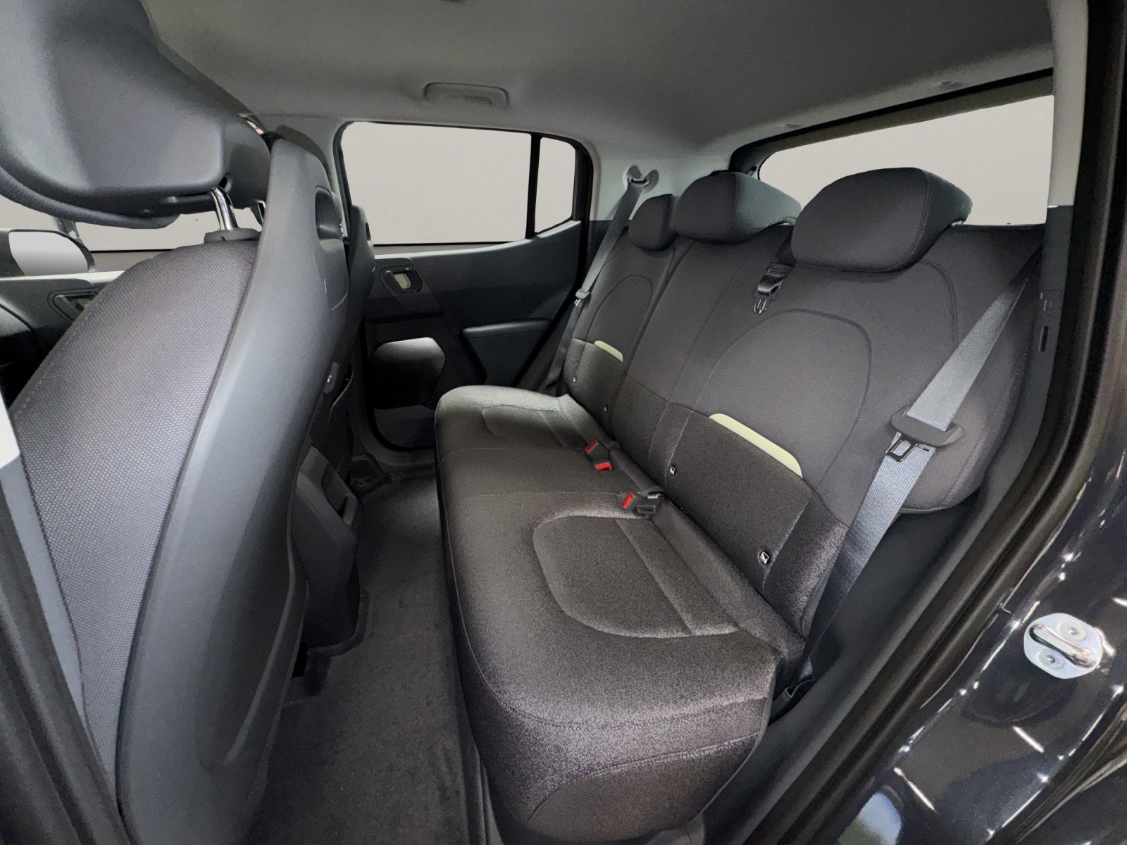 KIA EV2 61 kWh Air-image-13