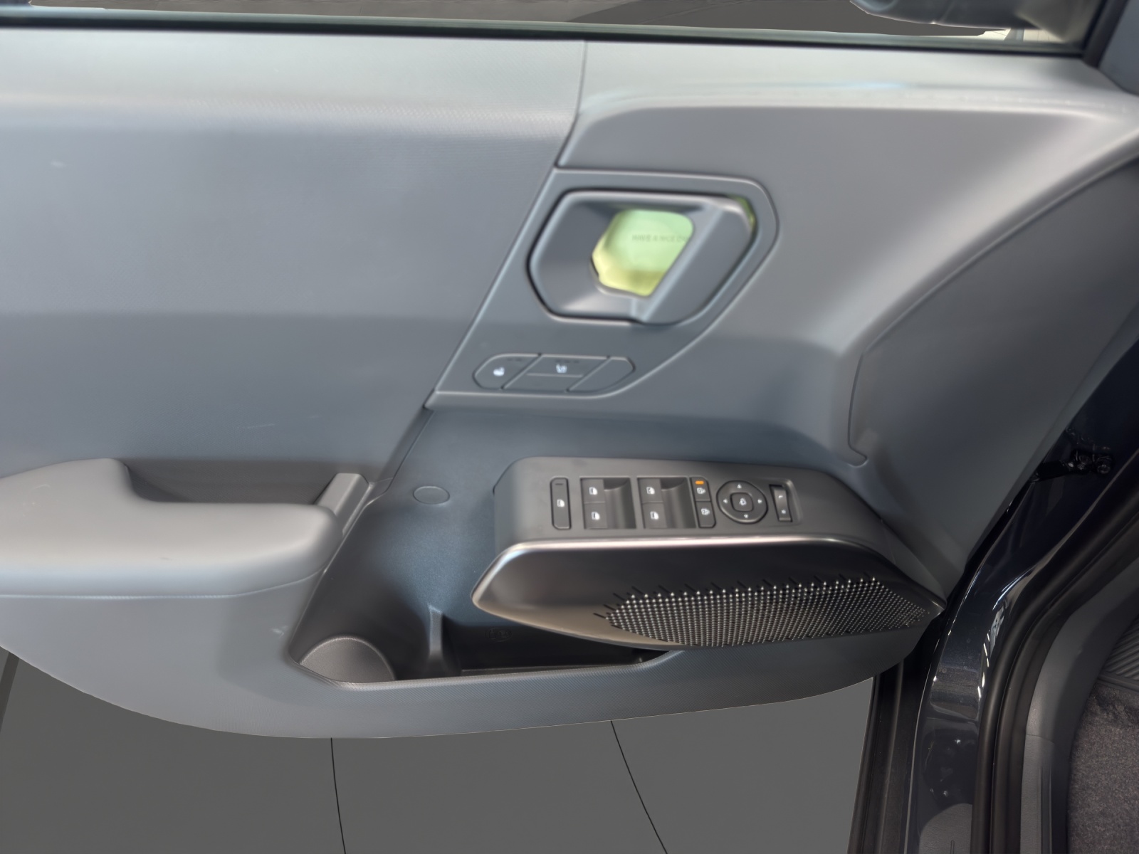 KIA EV2 61 kWh Air-image-12