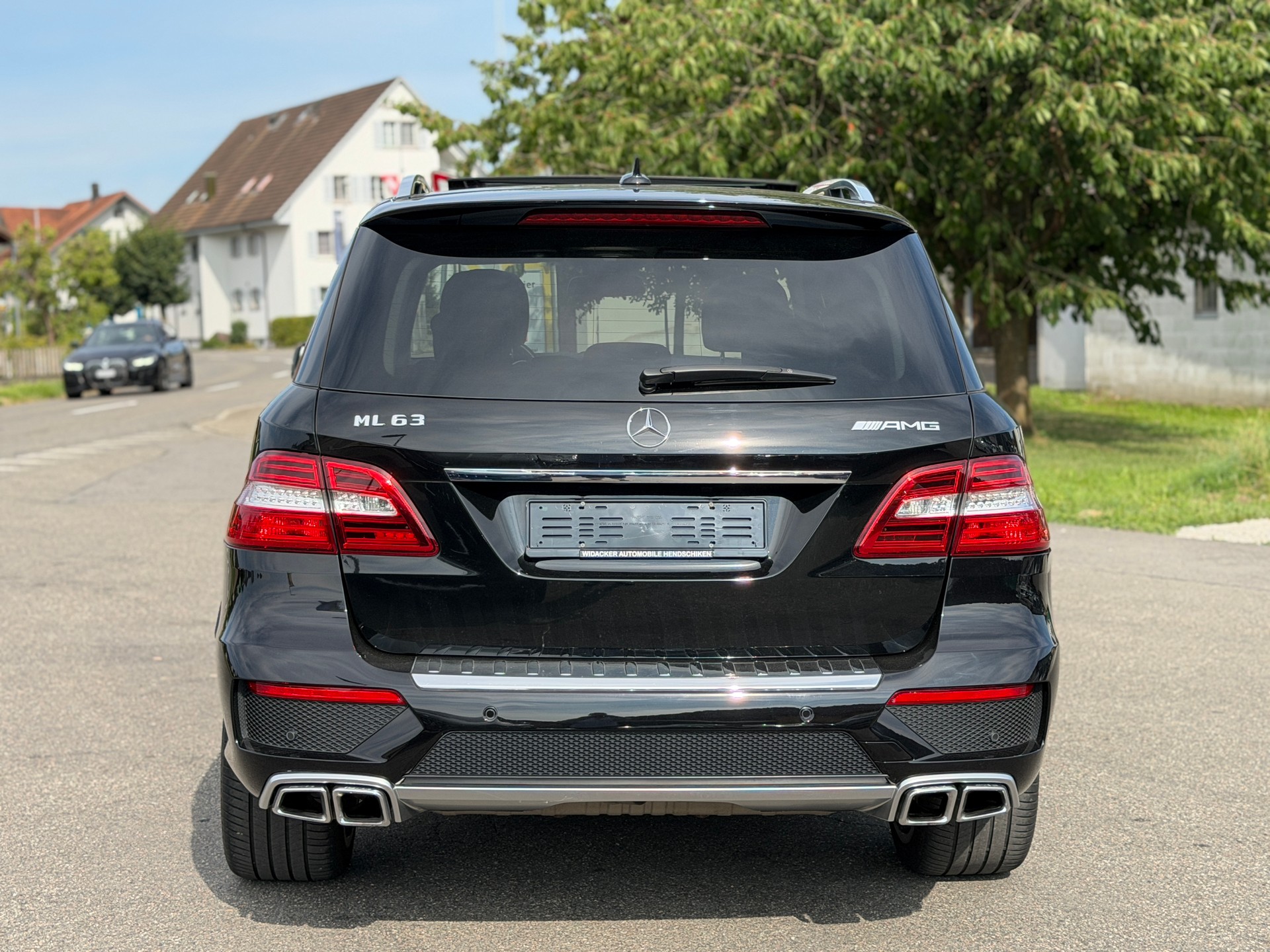 MERCEDES-BENZ ML 63 AMG Executive 4Matic Speedshift-image-4