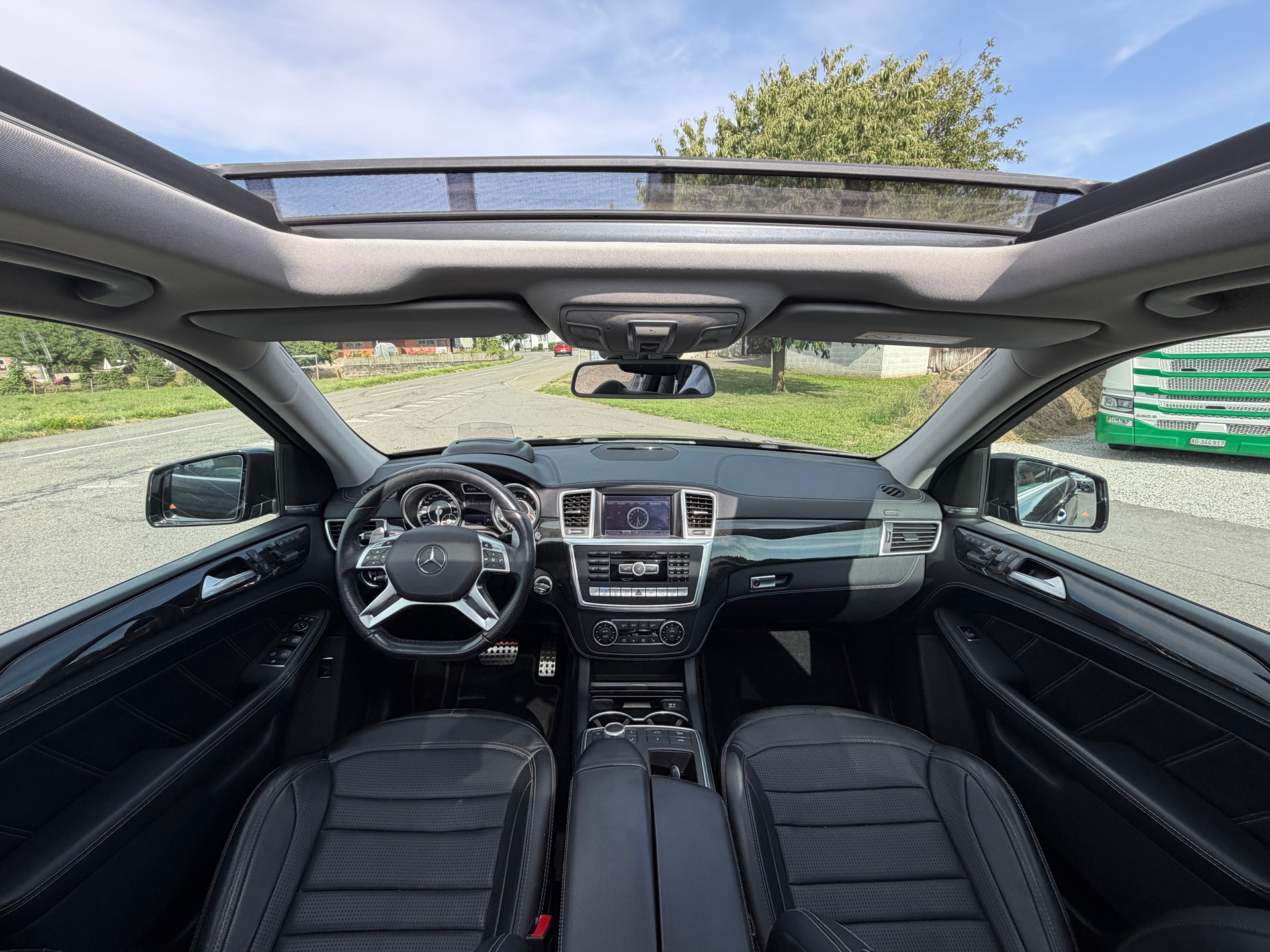 MERCEDES-BENZ ML 63 AMG Executive 4Matic Speedshift-image-6