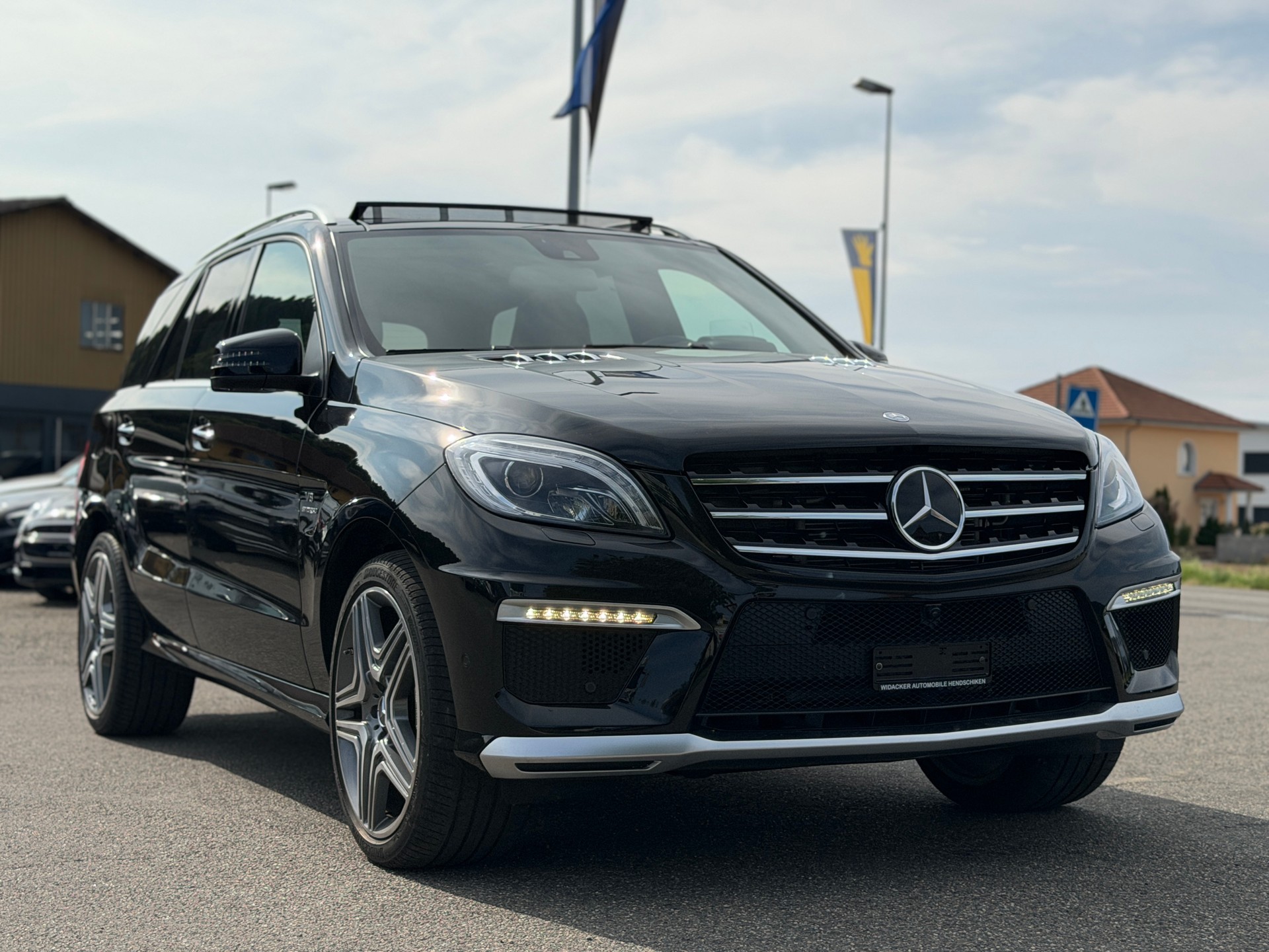 MERCEDES-BENZ ML 63 AMG Executive 4Matic Speedshift-image-2