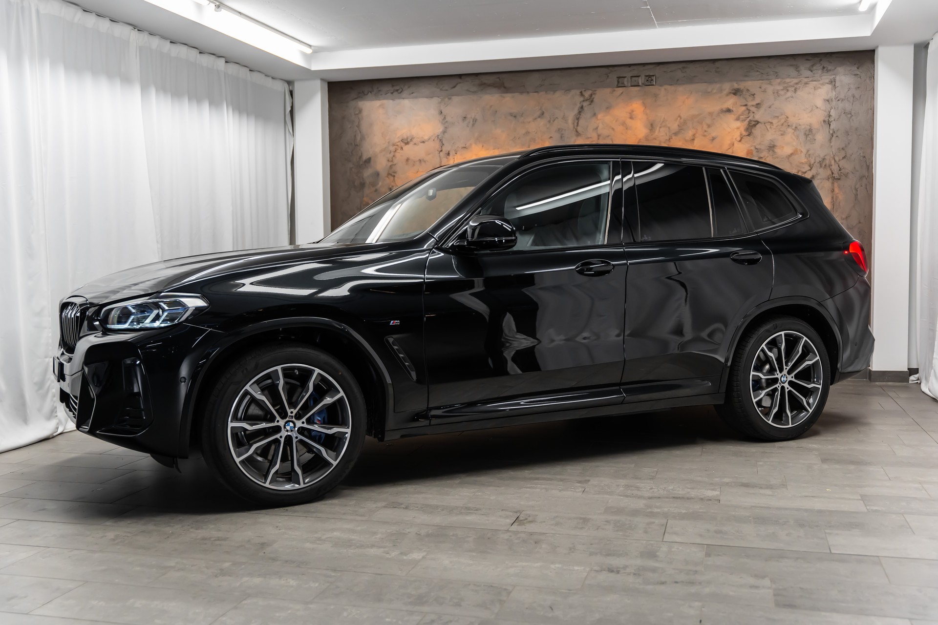 BMW X3 xDrive 48V M40d *Facelift*Laser*Panorama*Head-Up*-image-2