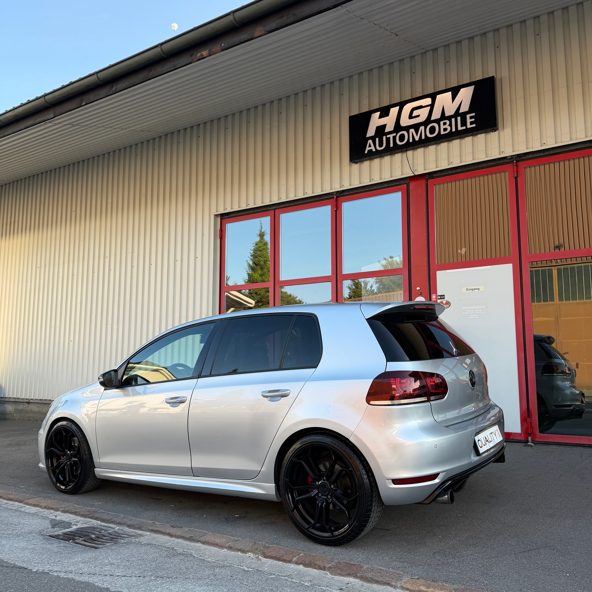 VW Golf 2.0 TSI GTI Edition 35 DSG-image-3