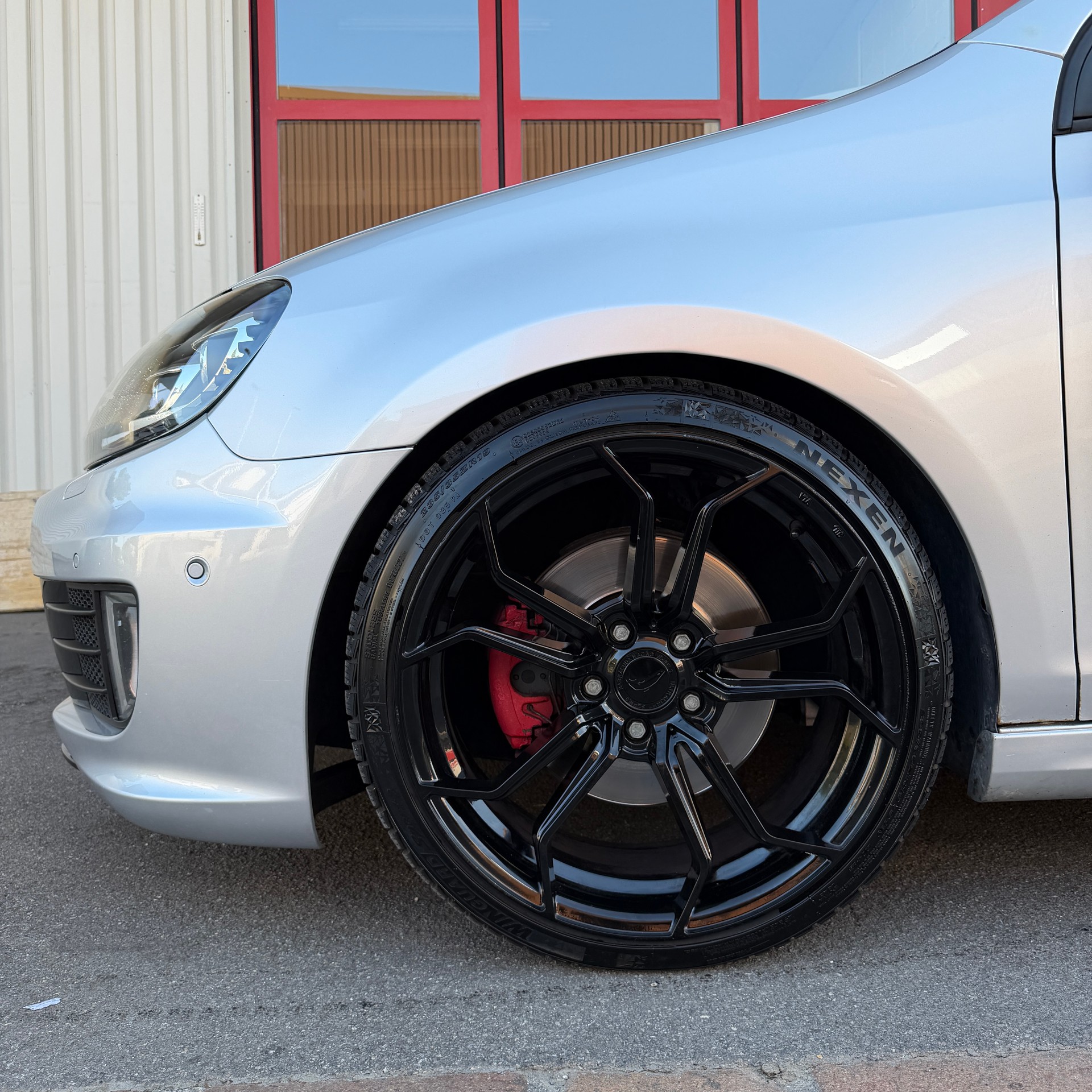 VW Golf 2.0 TSI GTI Edition 35 DSG-image-4