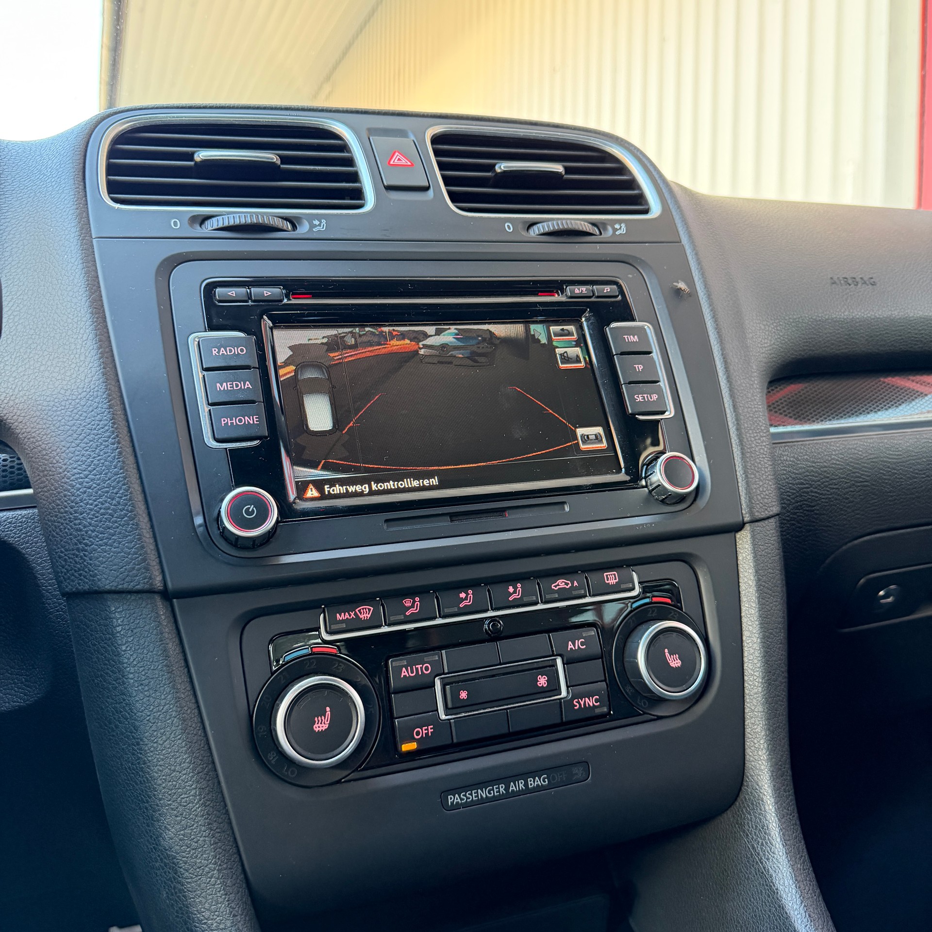 VW Golf 2.0 TSI GTI Edition 35 DSG-image-8