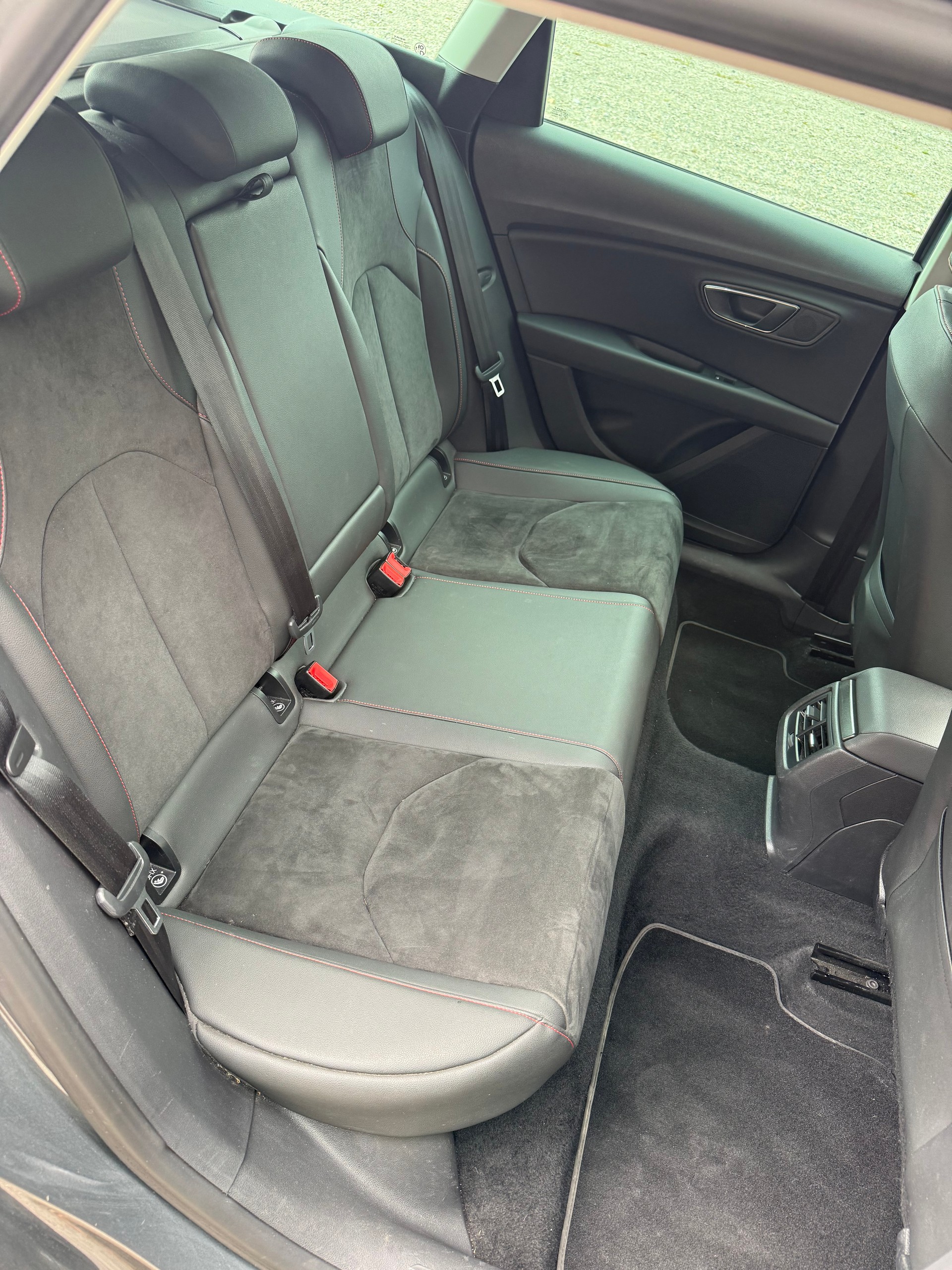 SEAT 1.4 TSI 150 ACT FR Line DSG-image-4