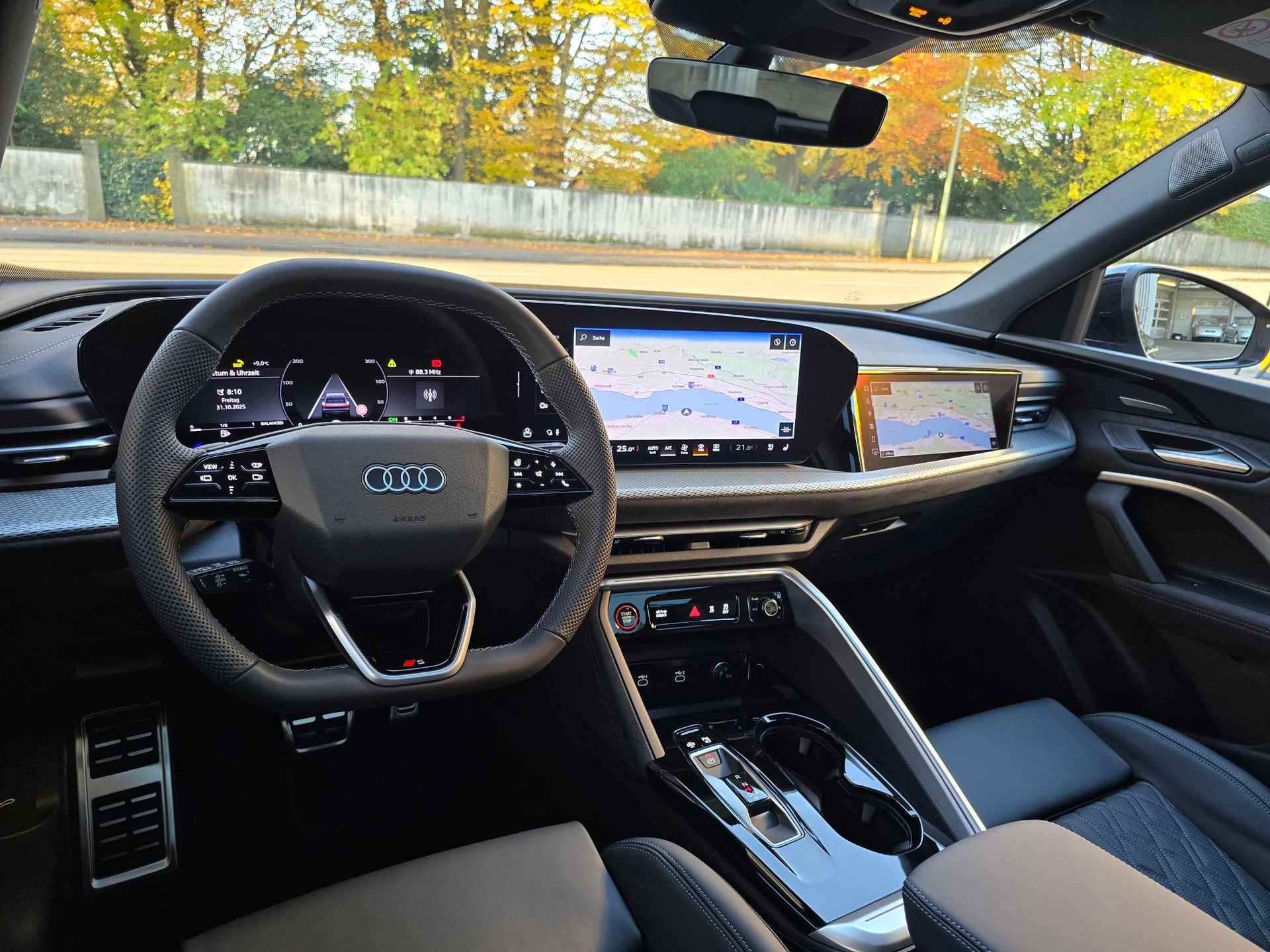 AUDI SQ5 TFSI quattro S-tronic-image-11