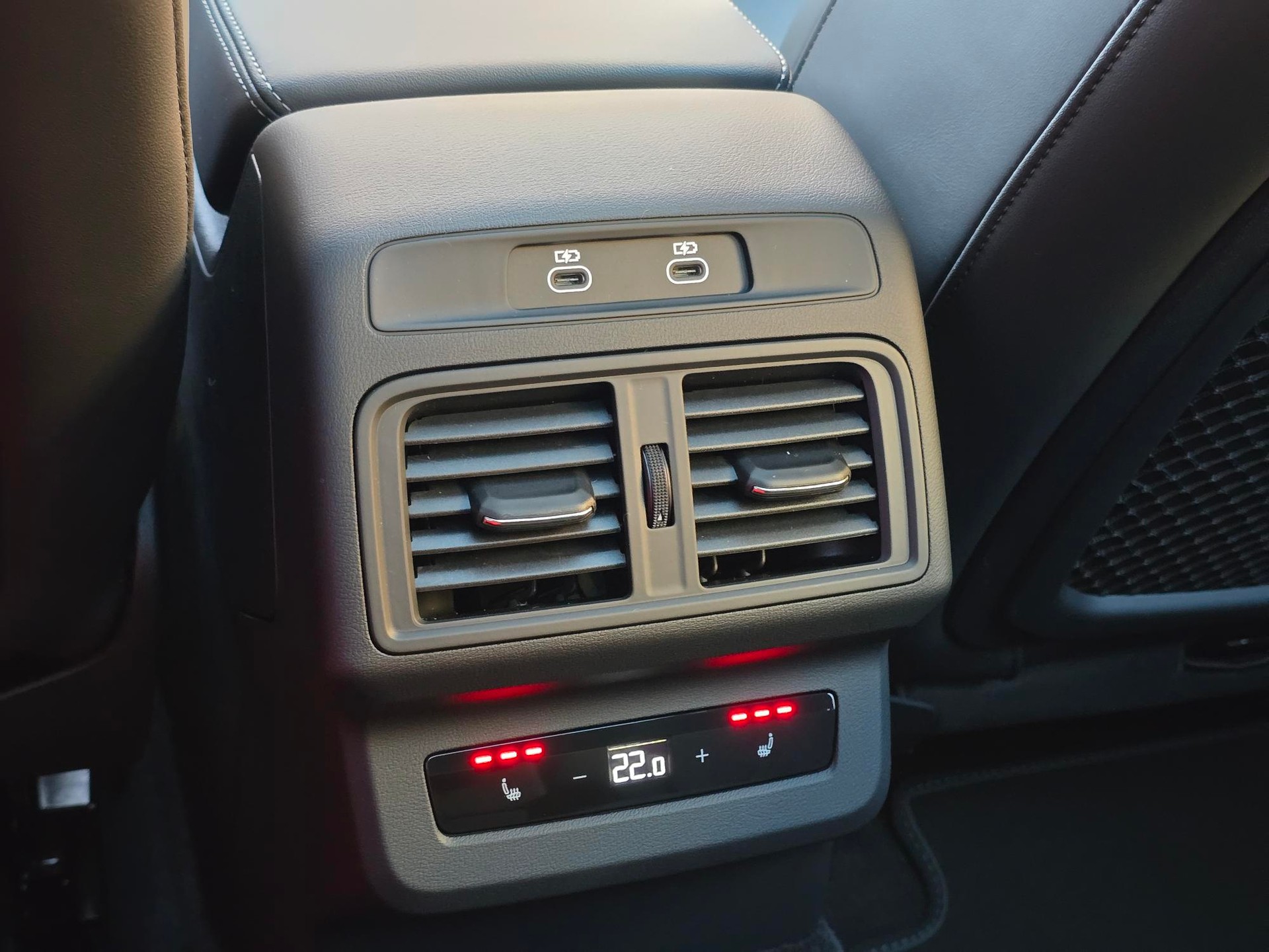AUDI SQ5 TFSI quattro S-tronic-image-12