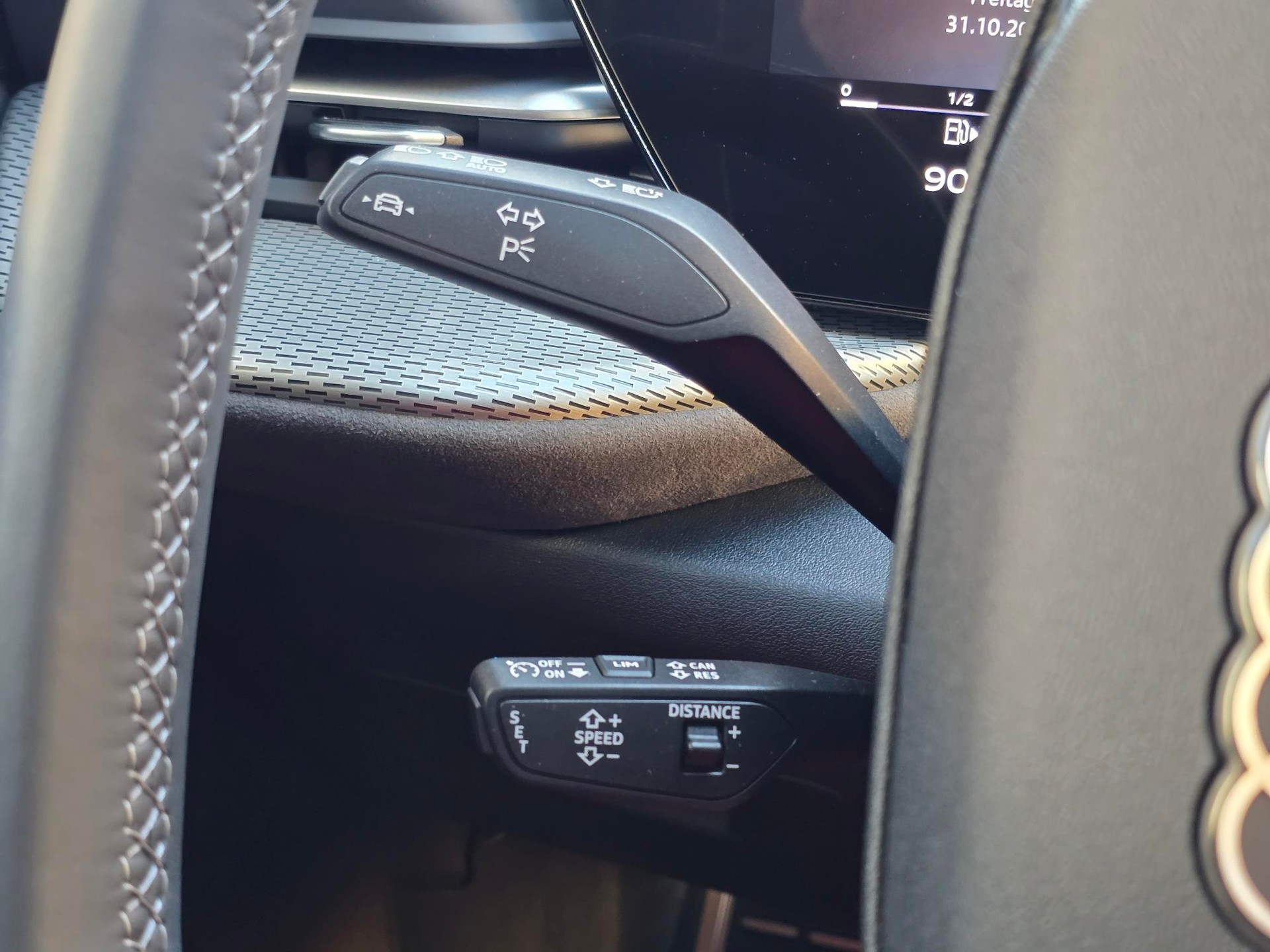 AUDI SQ5 TFSI quattro S-tronic-image-14