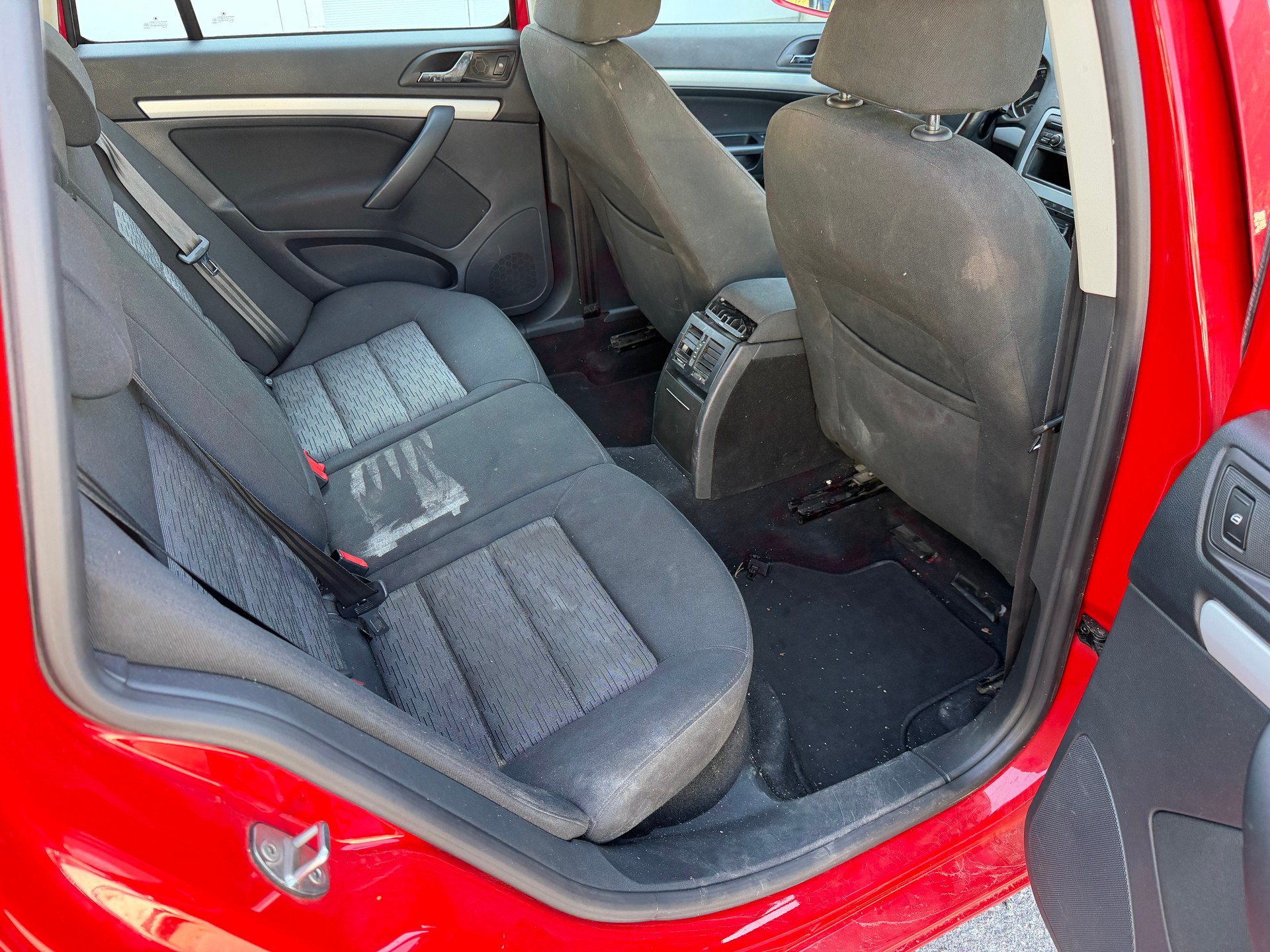 SKODA Octavia Combi 1.8 TSI Stöckli 4x4-image-10