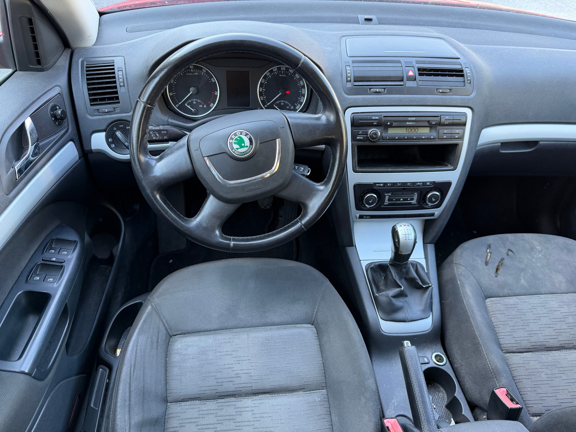 SKODA Octavia Combi 1.8 TSI Stöckli 4x4-image-6