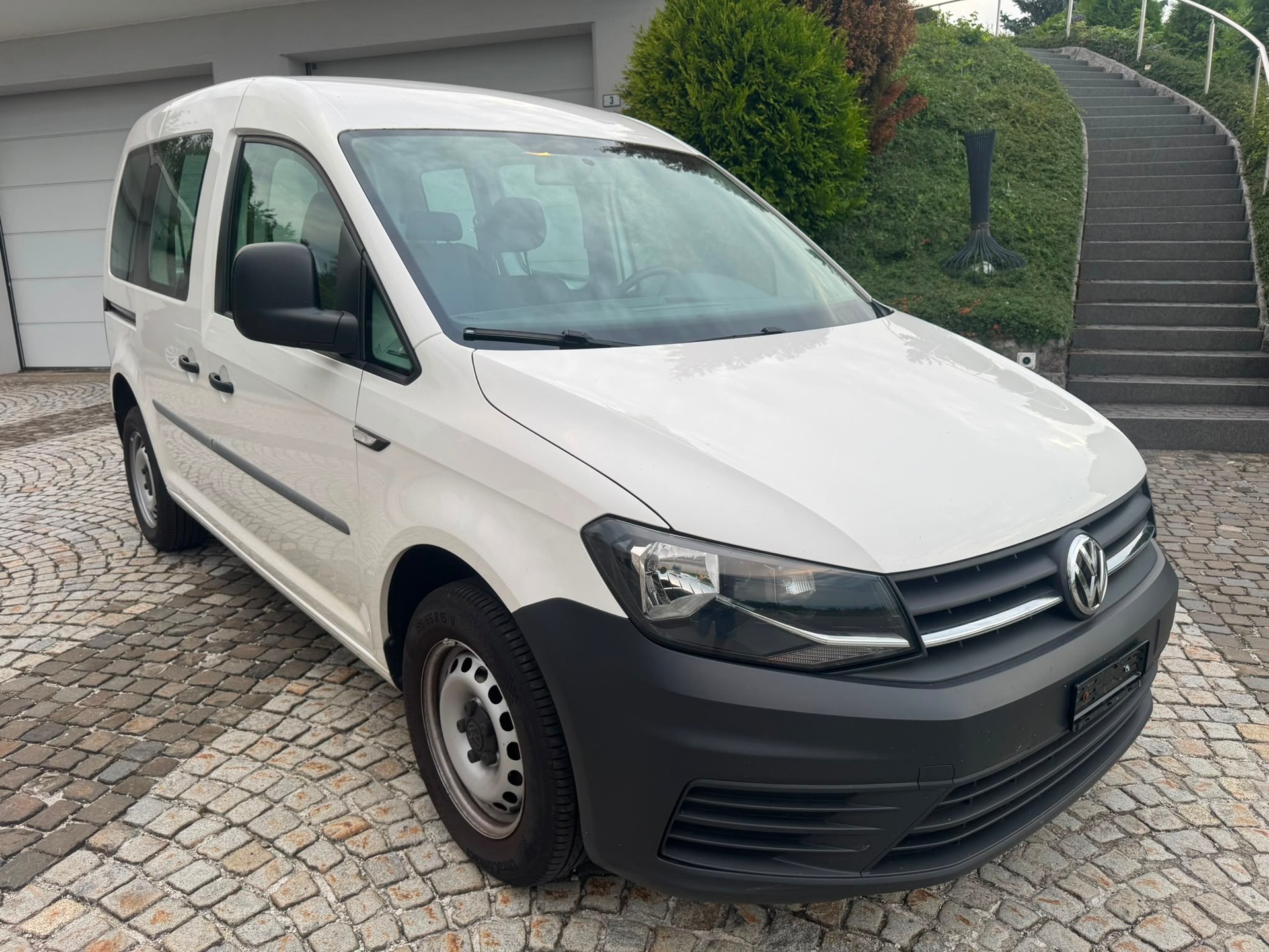 VW Caddy 1.2 TSI Trendline-image-0