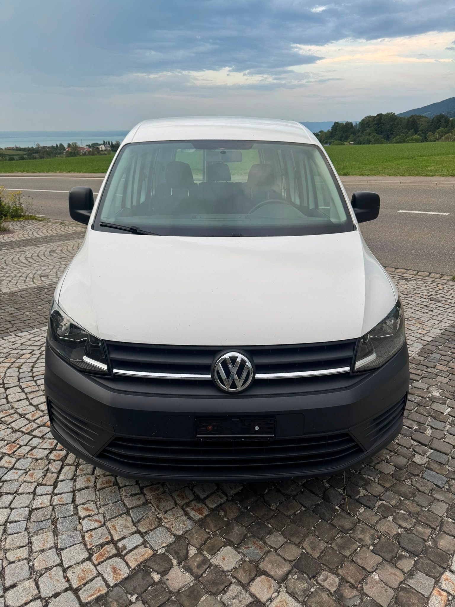 VW Caddy 1.2 TSI Trendline-image-1
