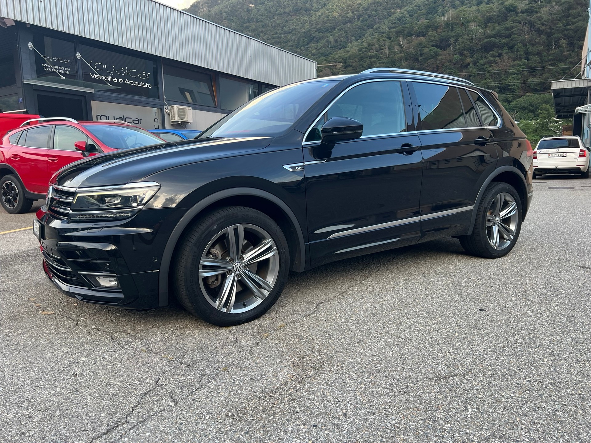 VW Tiguan 2.0 TDI R-LINE 4Motion DSG