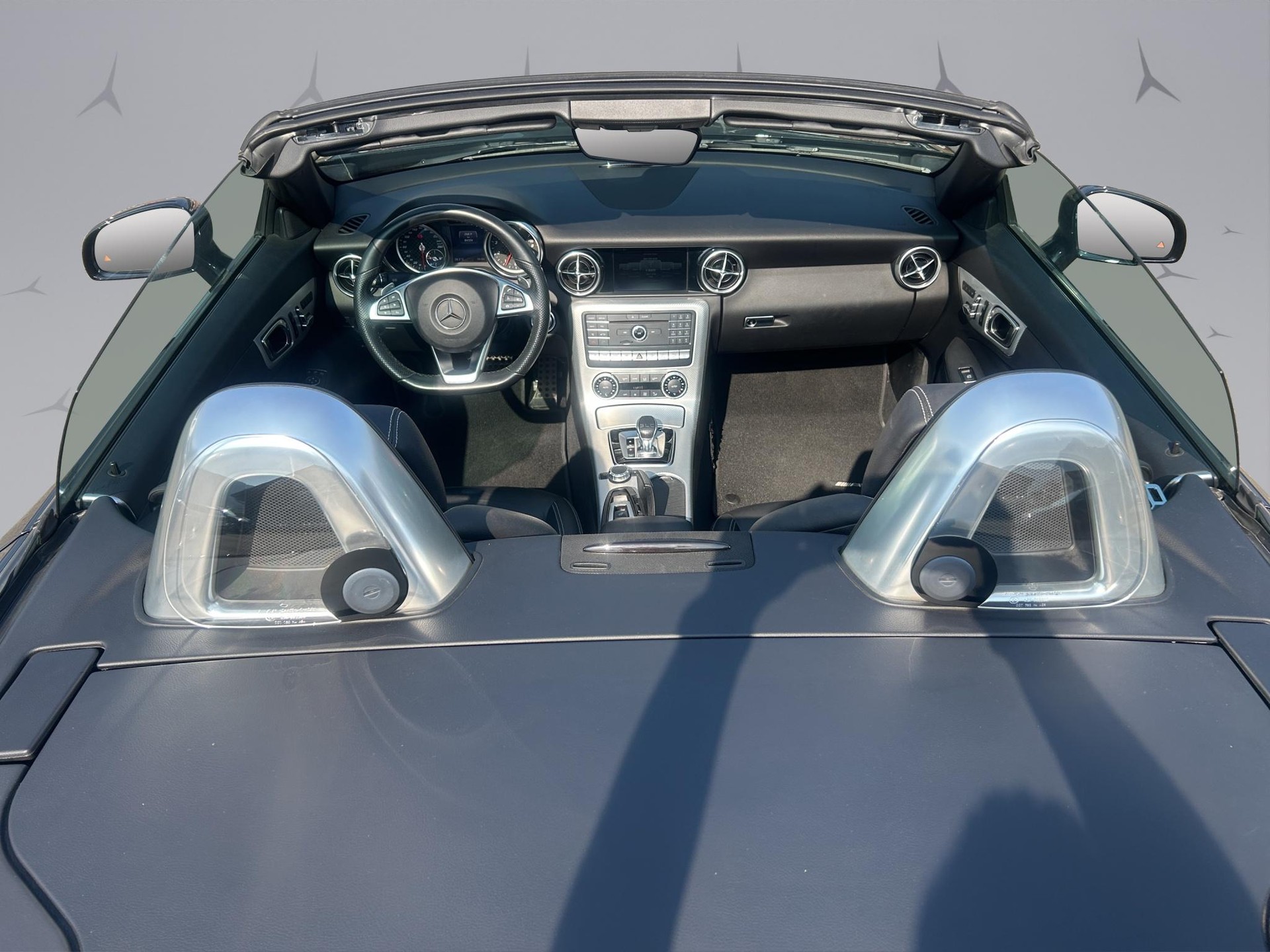 MERCEDES-BENZ SLC 300 Cabriolet-image-8