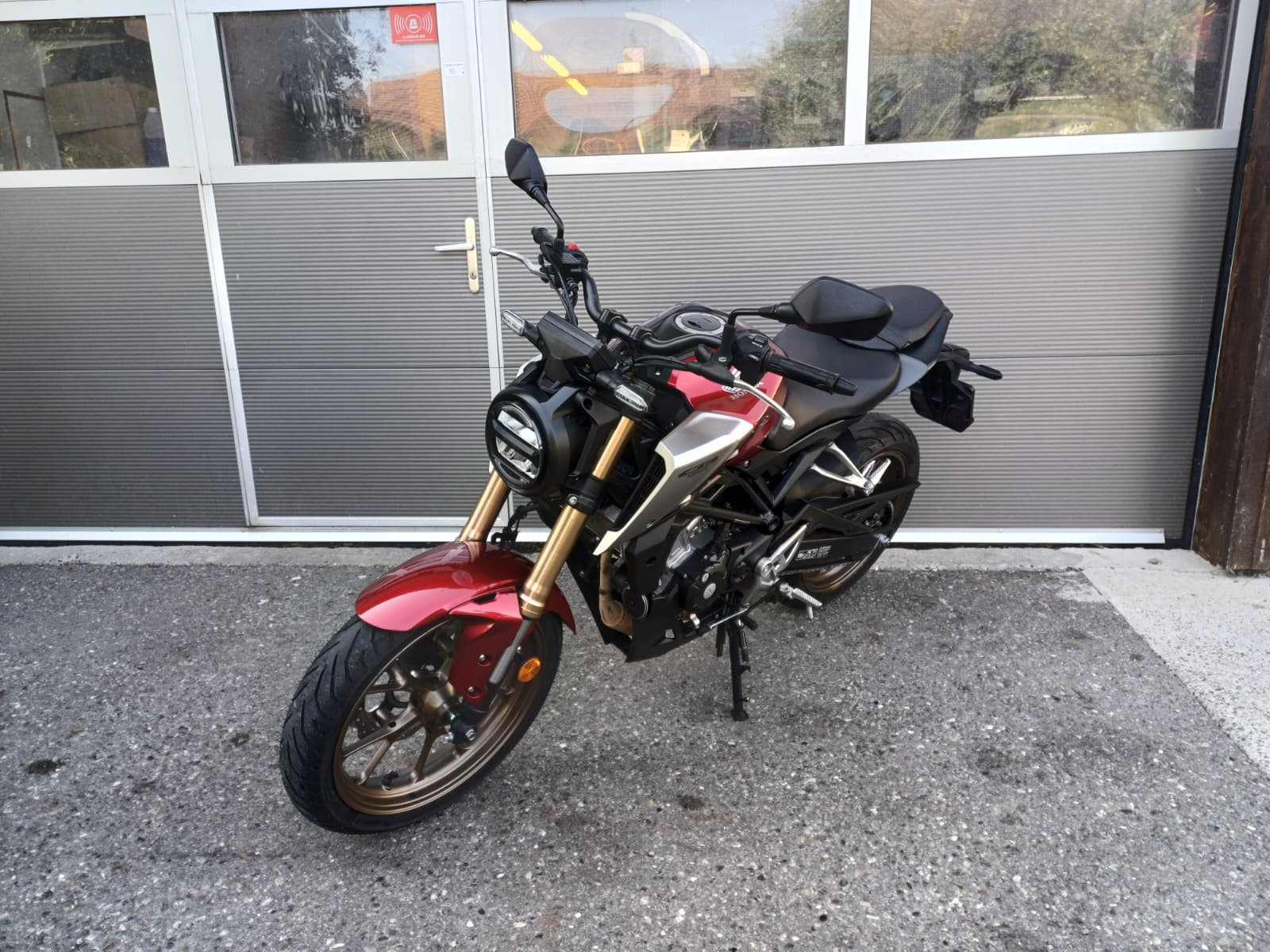 HONDA CB 125 R
