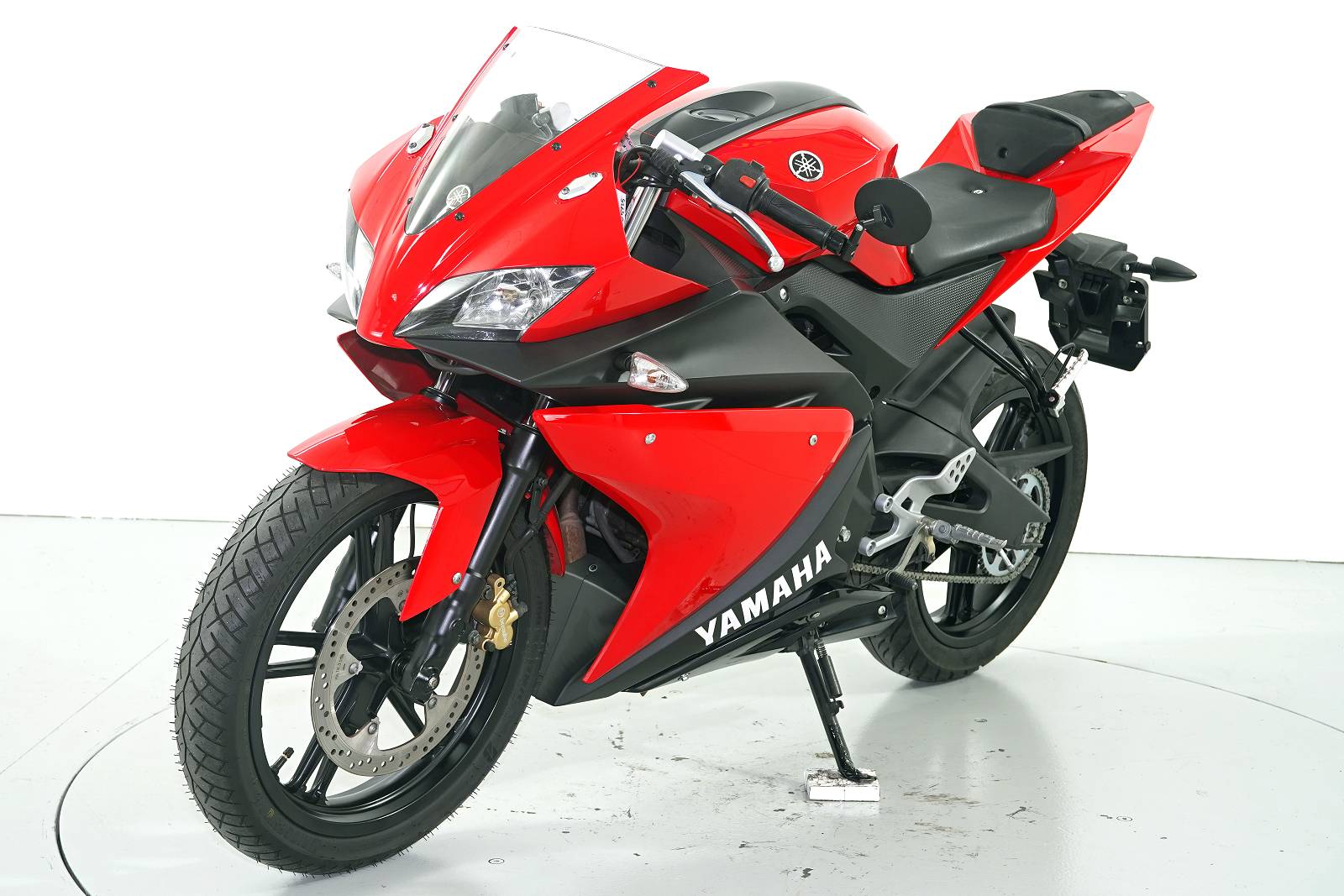 YAMAHA YZF-R125-showroom-element-2