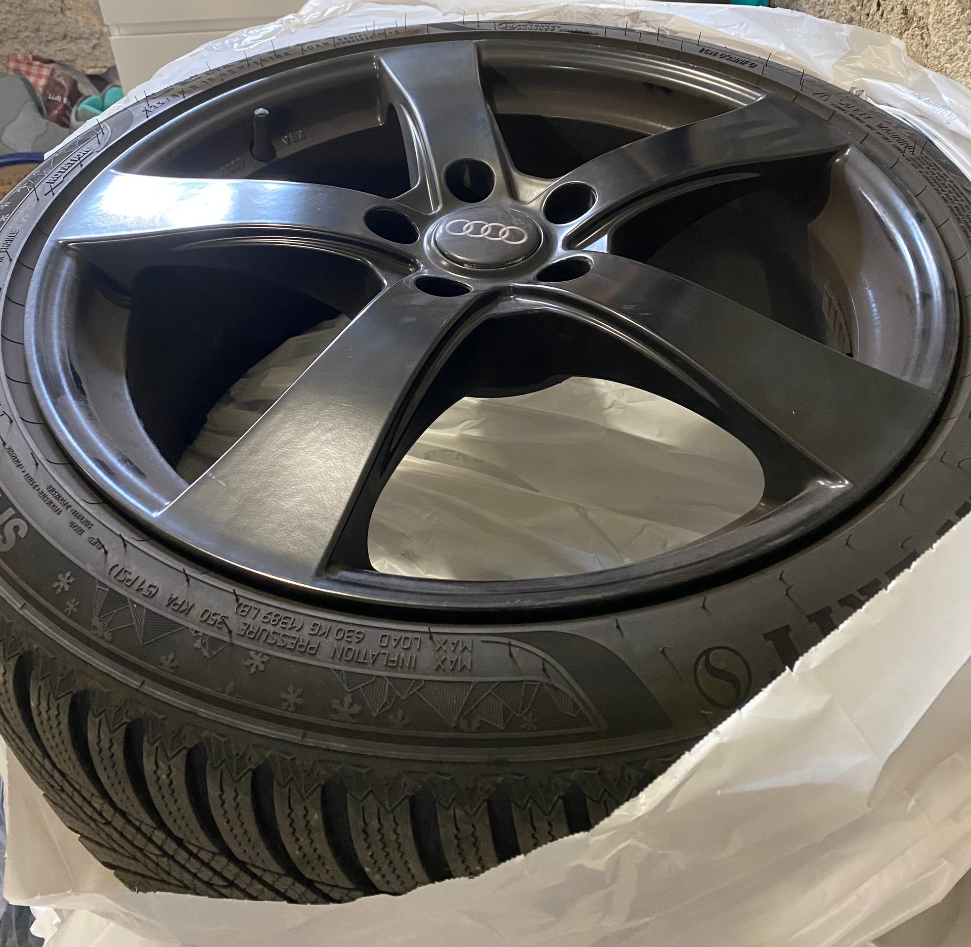AUDI 2.0 T FSI quattro S-Tronic-image-5