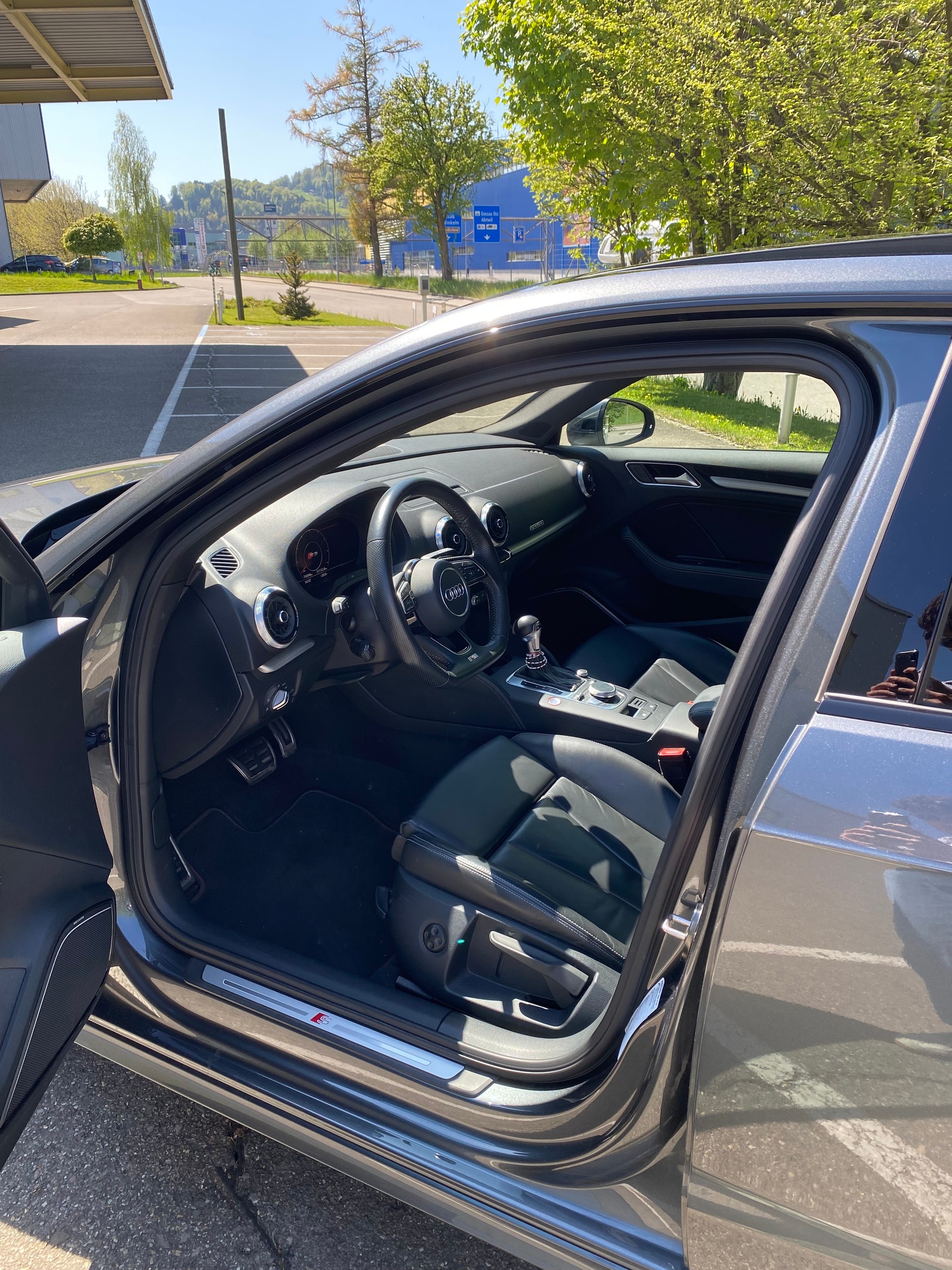 AUDI 2.0 T FSI quattro S-Tronic-image-3