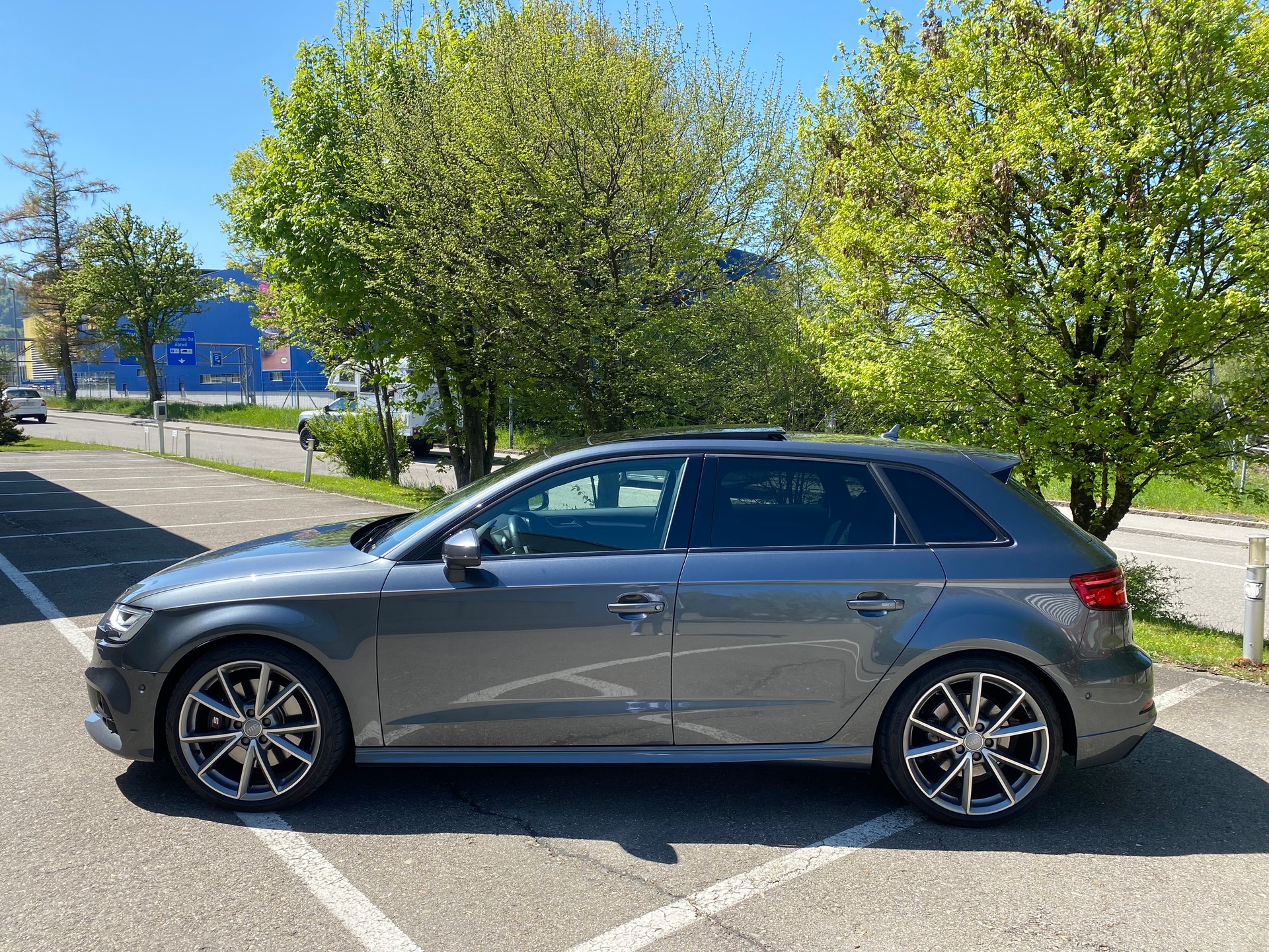 AUDI 2.0 T FSI quattro S-Tronic-image-1