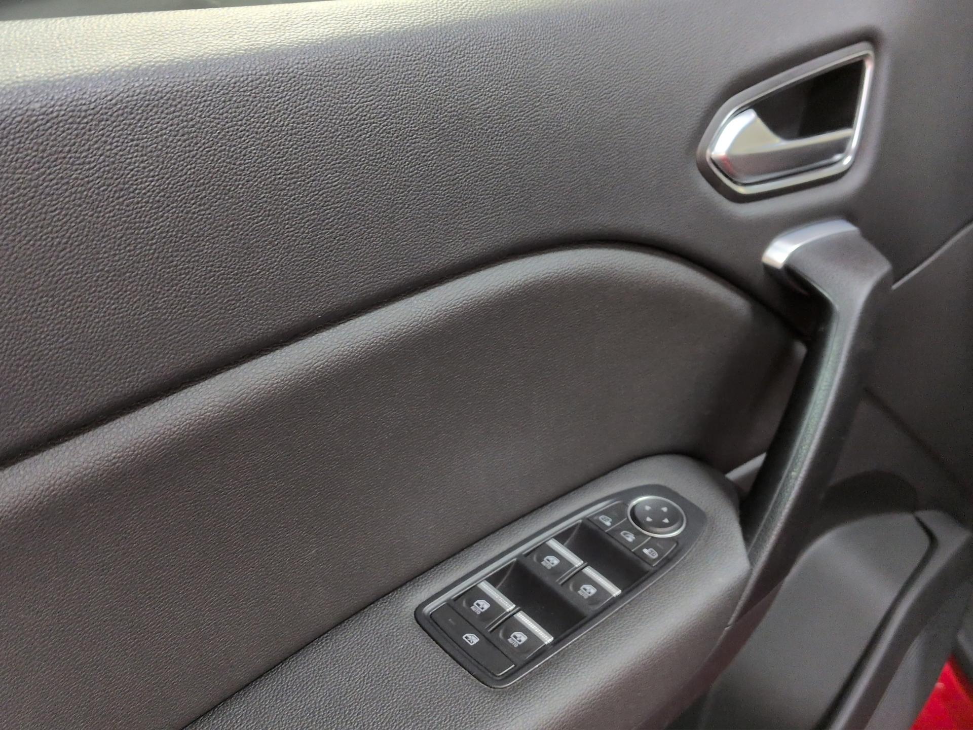 RENAULT Captur 1.3 TCe EDC Intens EDC-image-19