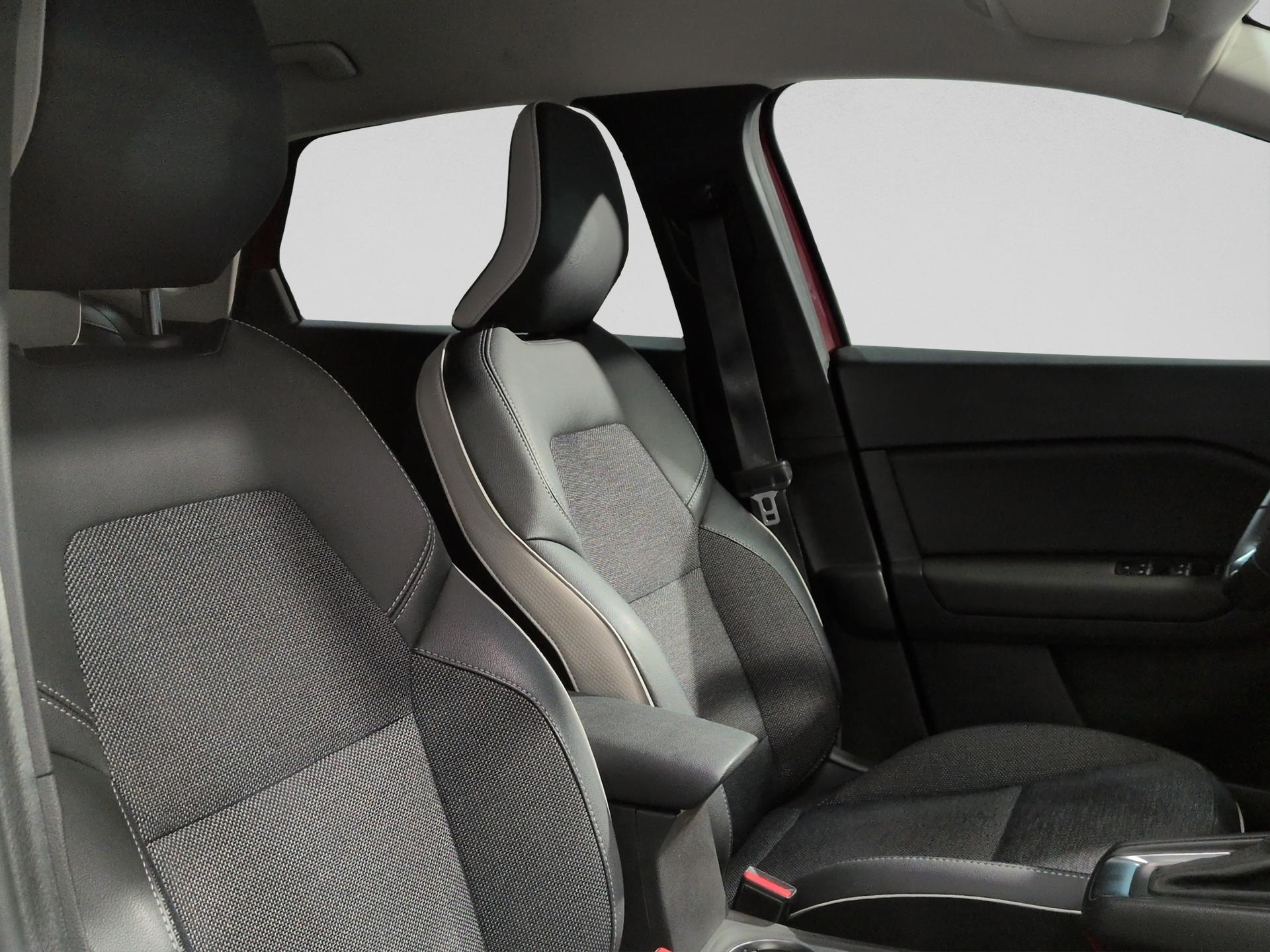 RENAULT Captur 1.3 TCe EDC Intens EDC-image-16