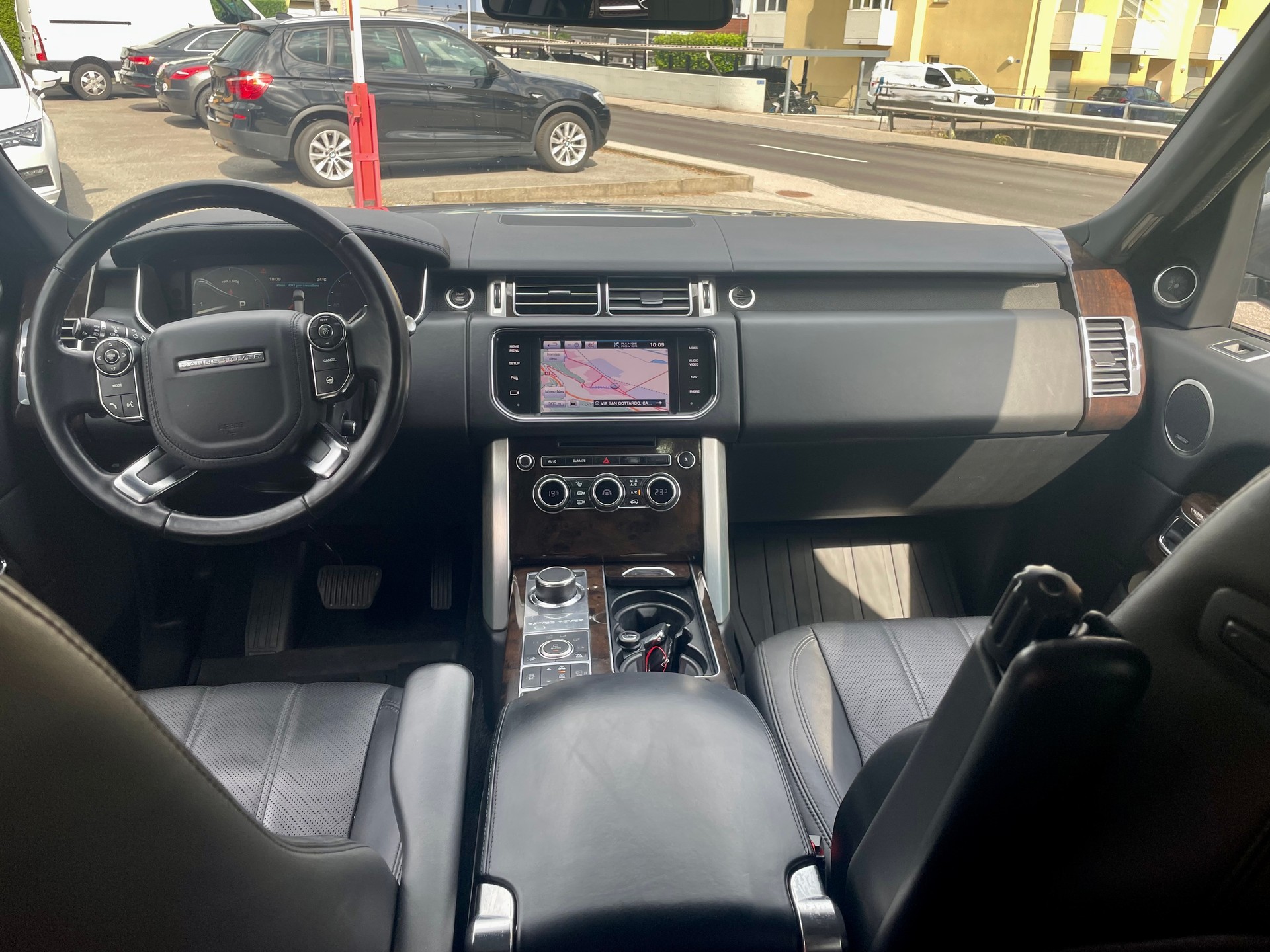 LAND ROVER Range Rover 4.4 SDV8 Vogue Automatic-image-5