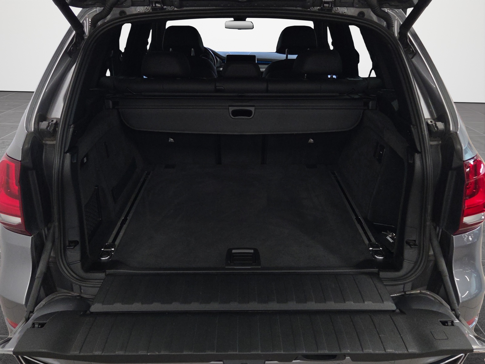 BMW X5 xDrive 40d M-Sport Steptronic-image-8
