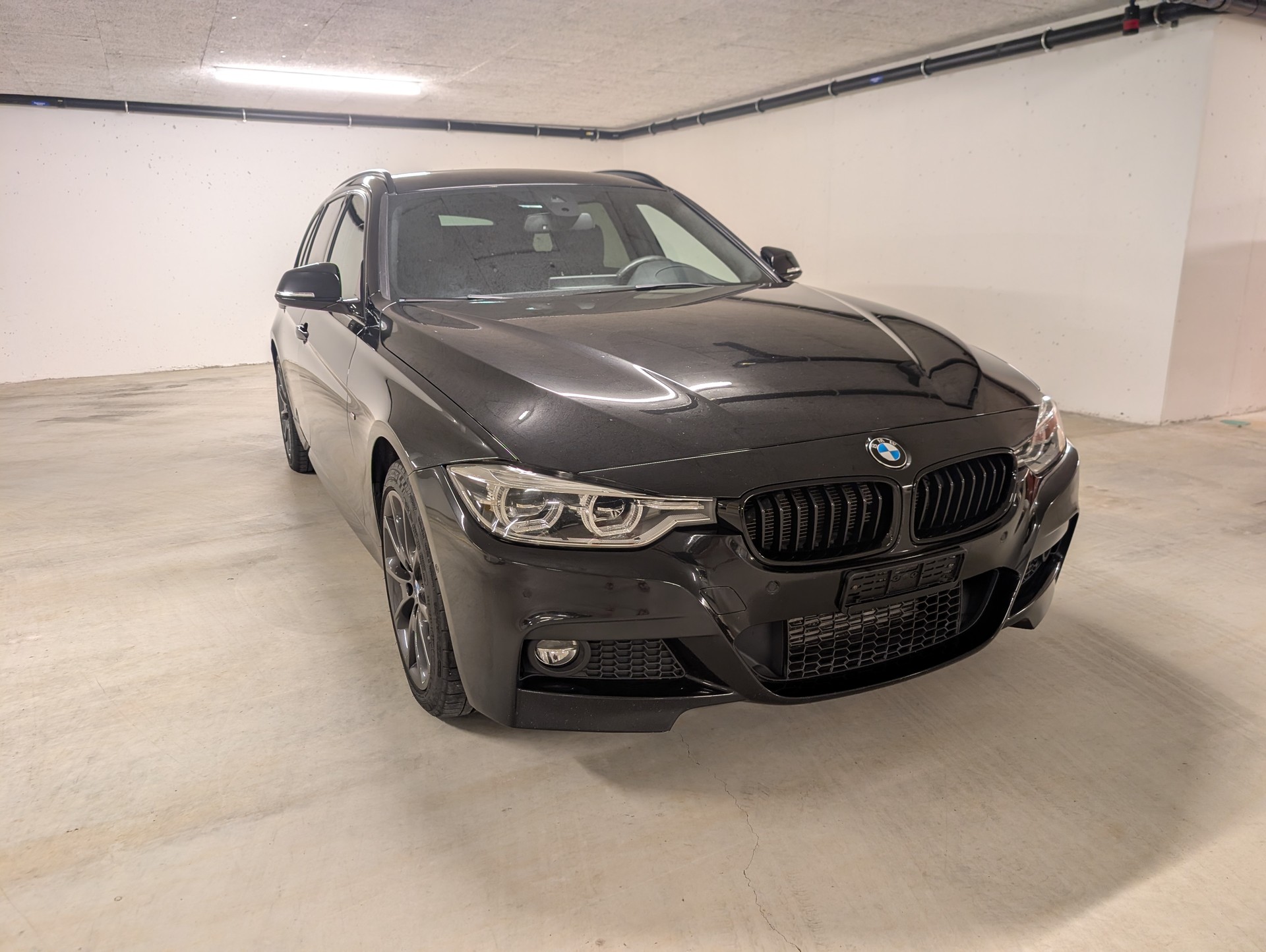 BMW 320d xDrive Touring M Sport Line Steptronic-image-5