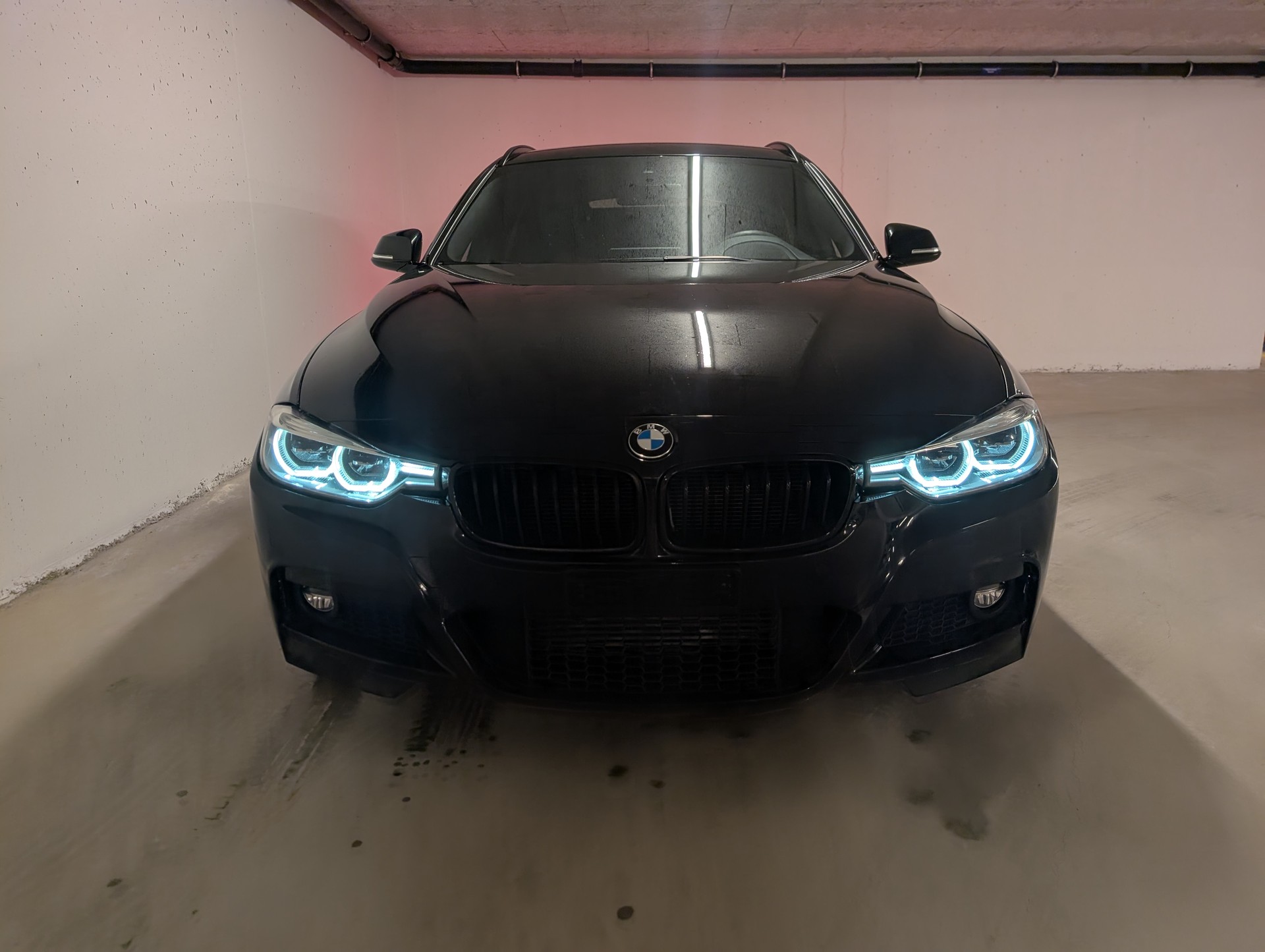 BMW 320d xDrive Touring M Sport Line Steptronic-image-1